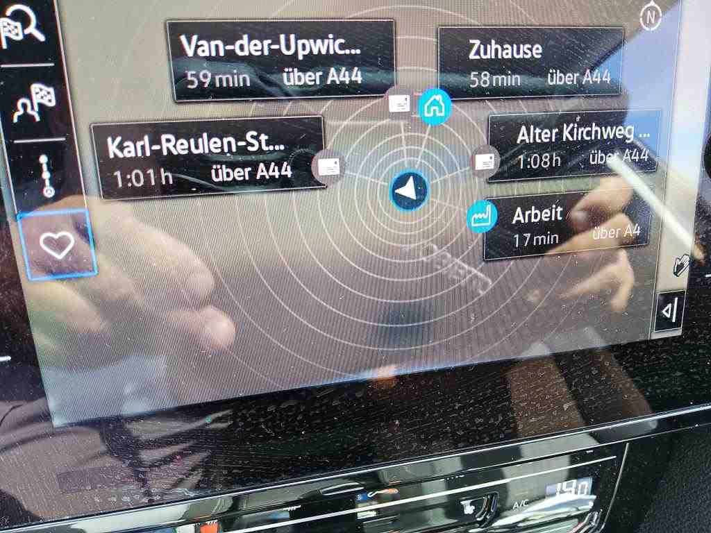 Volkswagen Passat Variant 2.0 TDI Business Navi LED ACC 8
