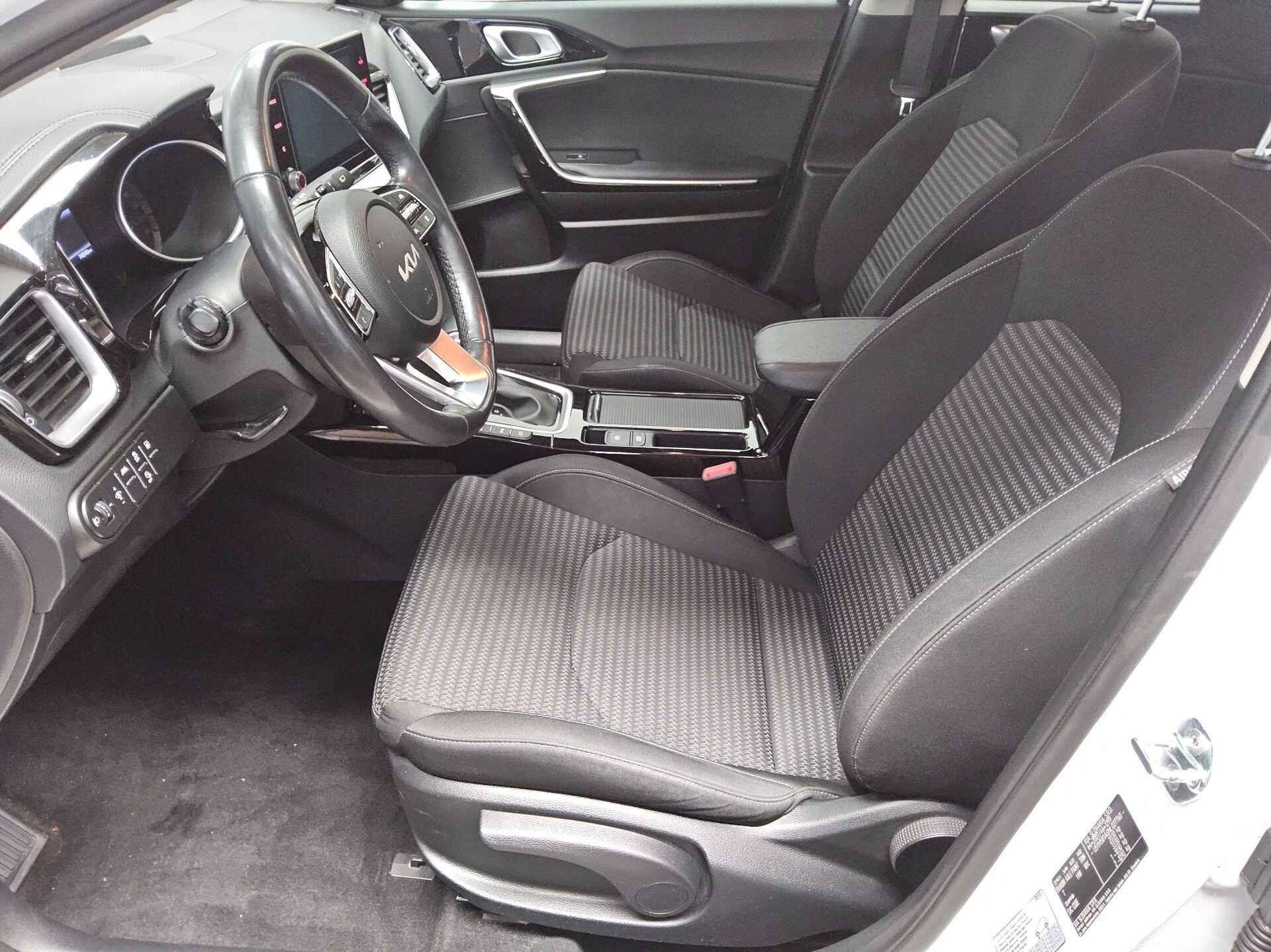 Kia cee'd Sportswagon 1.6 T-GDI PHEV Vision LED SHZ 8