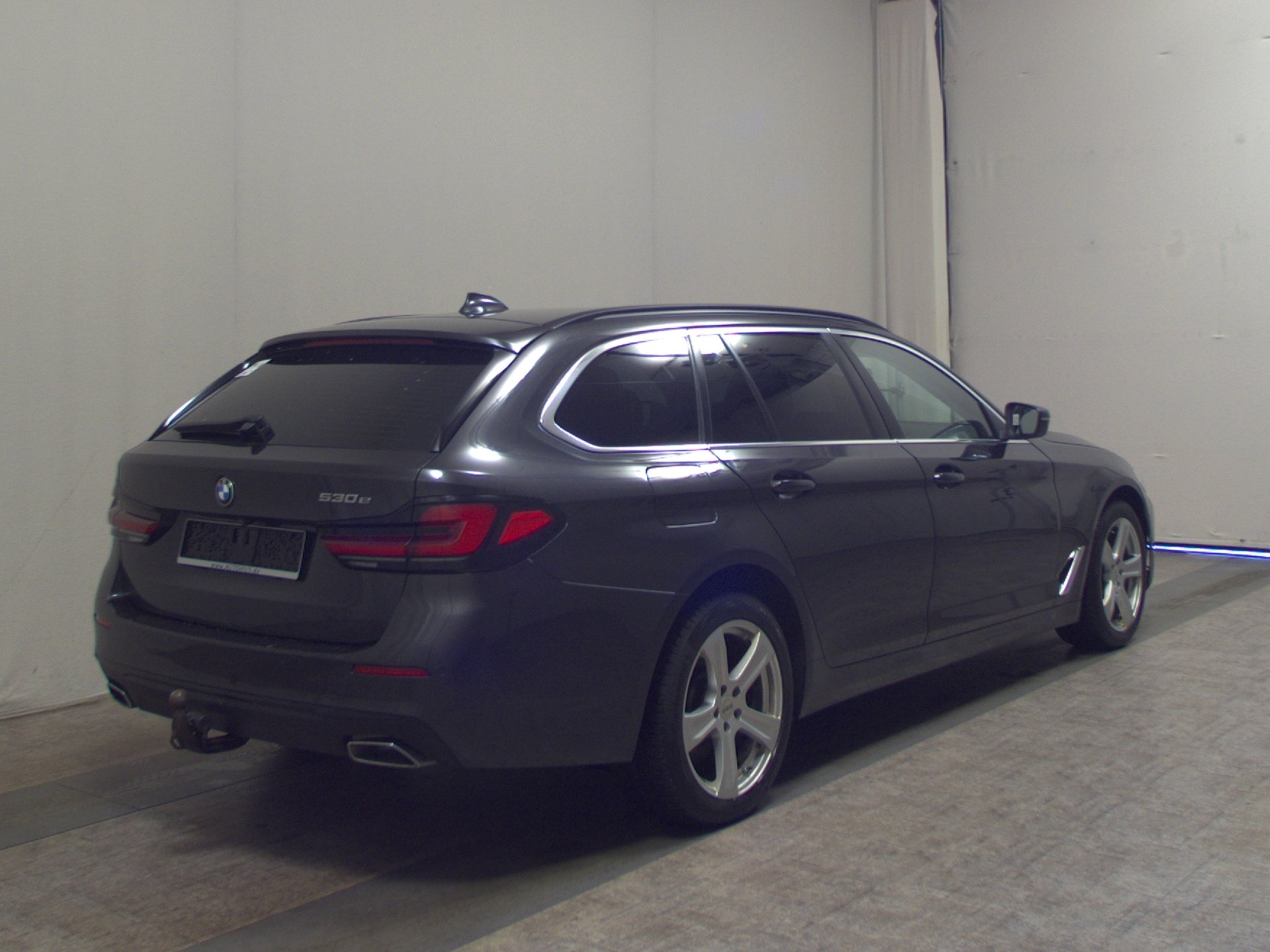 BMW 530e Touring Leder Navi LED LC-Pro AHK ACC Shz 4
