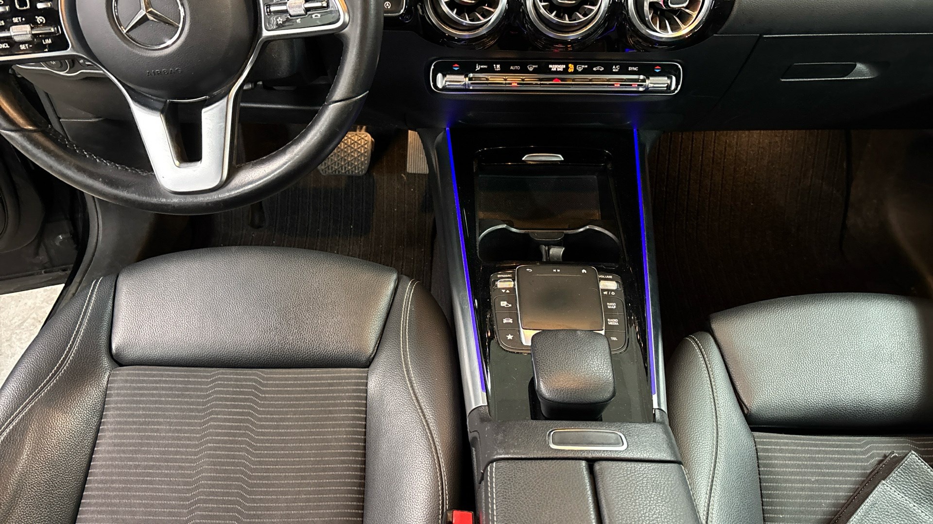 Mercedes-Benz GLA 200 d Progressive T-Leder Navi LED 7