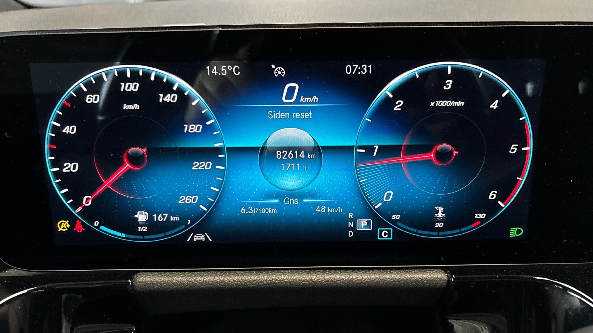 Mercedes-Benz GLA 200 d Progressive T-Leder Navi LED 9