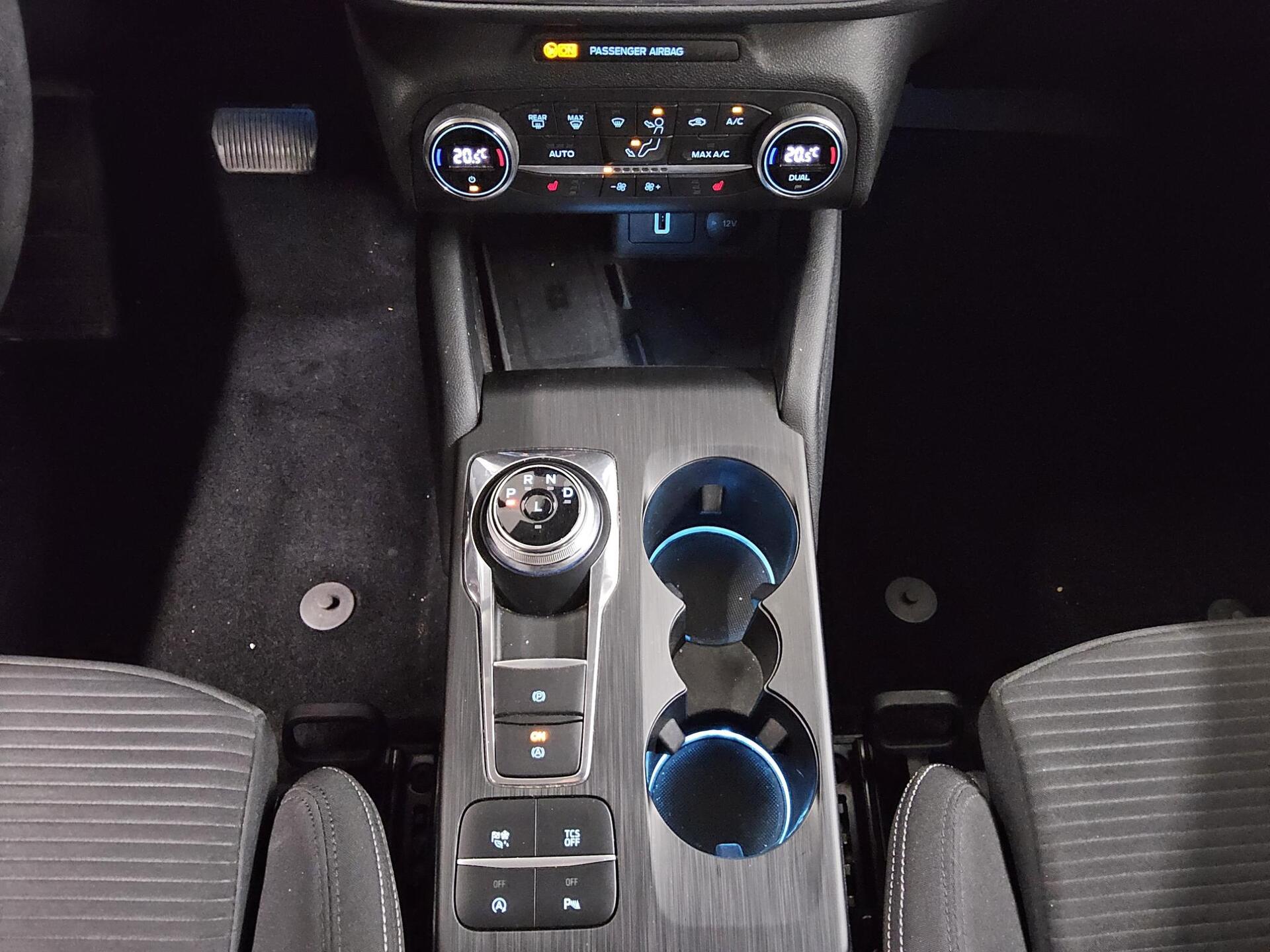 Ford Focus Turnier 1.5 EB Titanium NAVI KLIMAAUT LED SHZ PDC 6