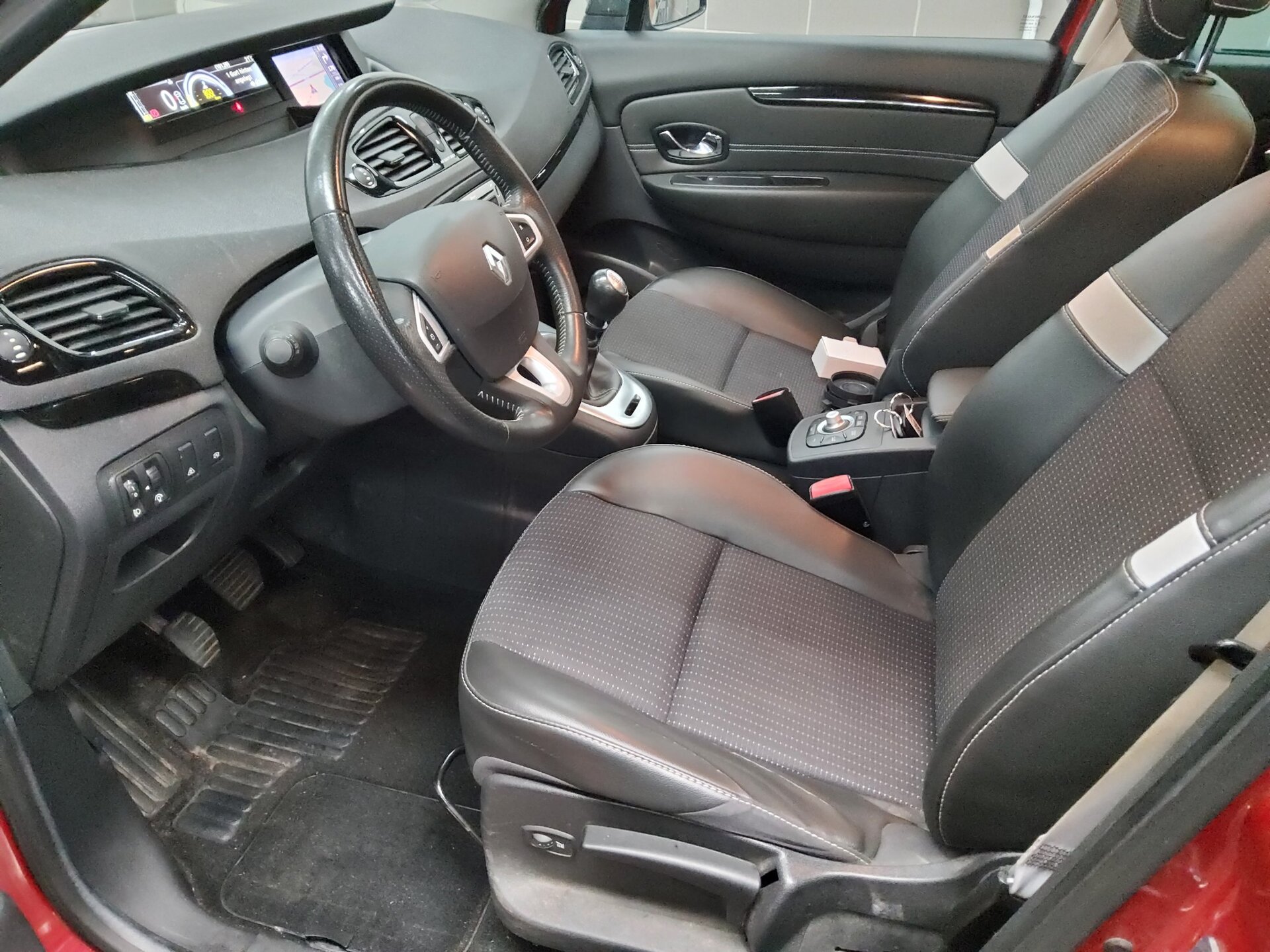 Renault Scenic 1.6 dCi Energy Navi BOSE AHK 8