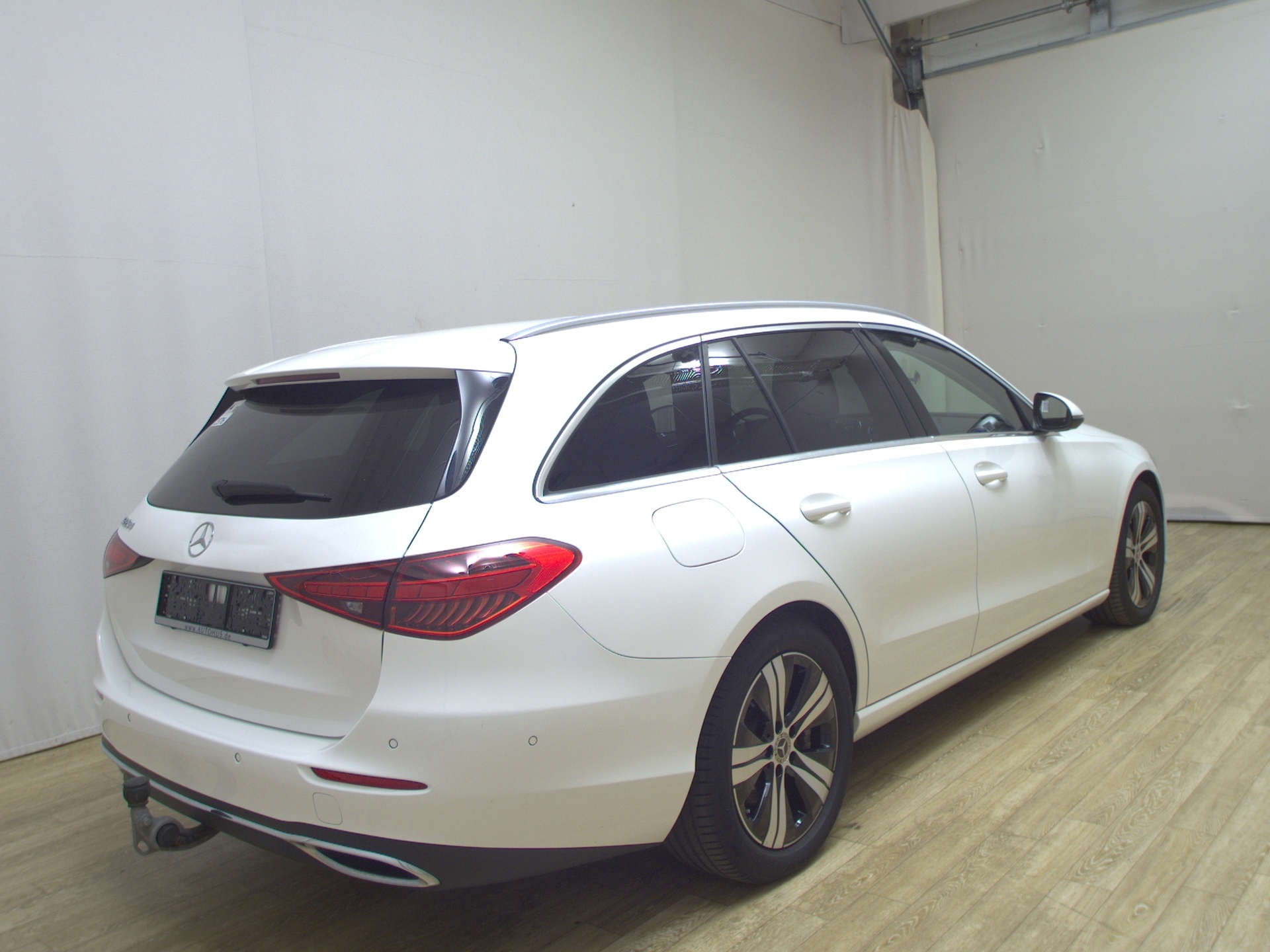 Mercedes-Benz C 220 T d Avantgarde NAVI LED SHZ AHK 4