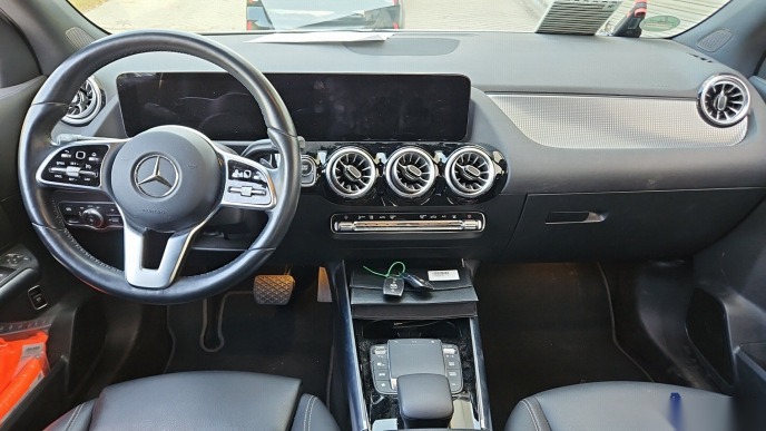 Mercedes-Benz EQA 300 Progressive LEDER NAVI KLIMAAUT LED SHZ 5