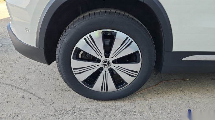 Mercedes-Benz EQA 300 Progressive LEDER NAVI KLIMAAUT LED SHZ 12