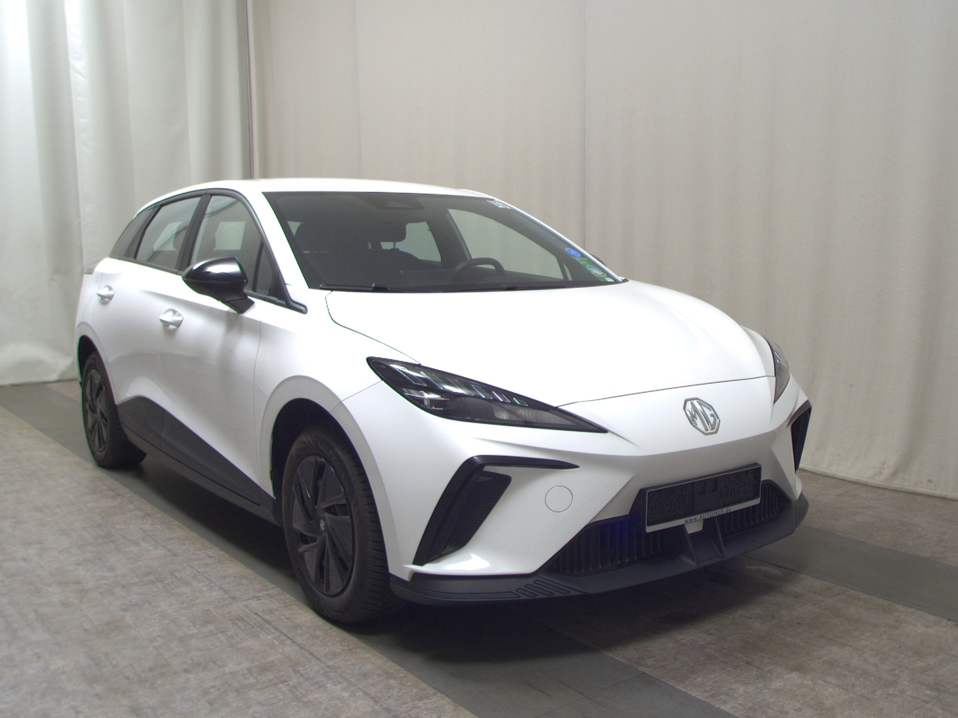 MG MG4 Standard 51 kWh Virtual LED PDC 3