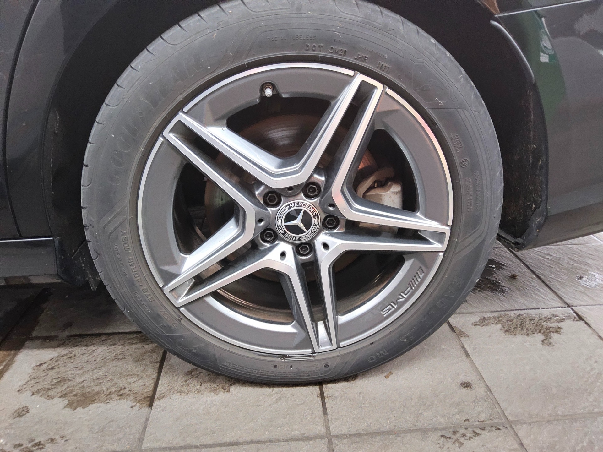 Mercedes-Benz E 300 T e AMG-Line Navi LED AHK RFK Distronic+ 11