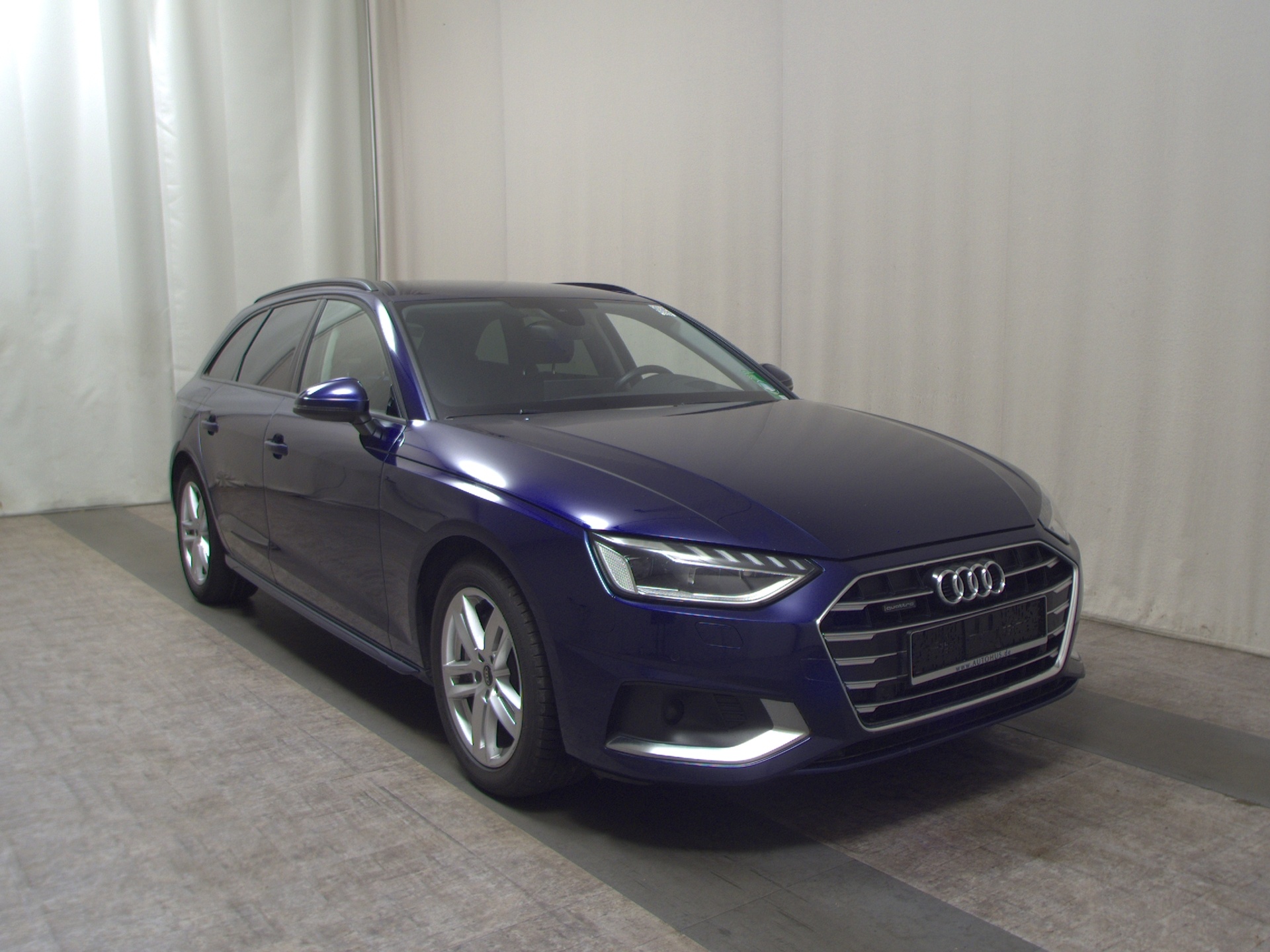 Audi A4 Avant 40 TDI Qu. advanced Navi LED HuD RFK 3