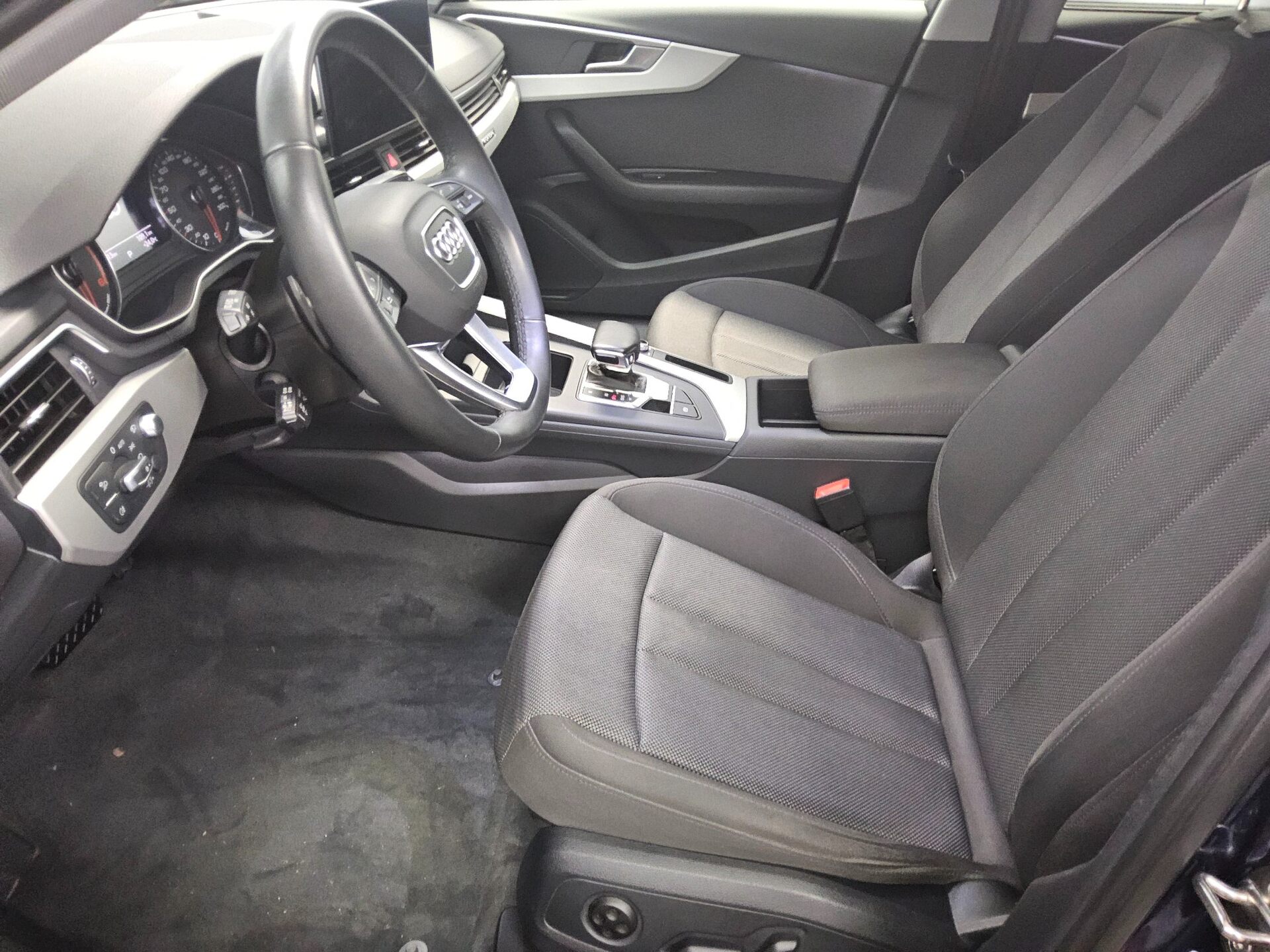 Audi A4 Avant 40 TDI Qu. advanced Navi LED HuD RFK 8