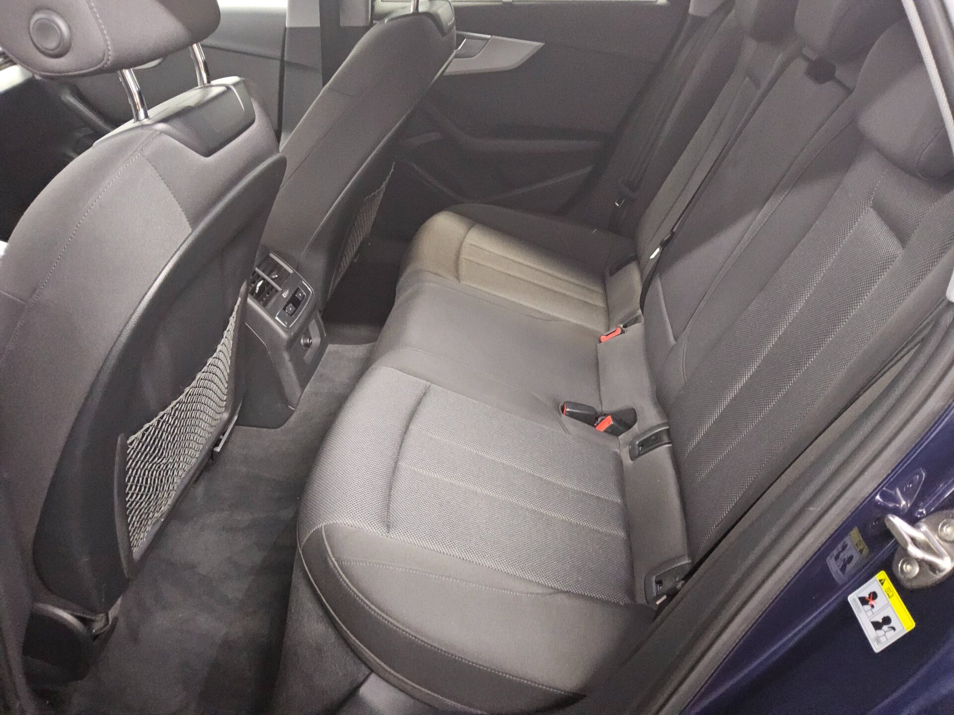Audi A4 Avant 40 TDI Qu. advanced Navi LED HuD RFK 13
