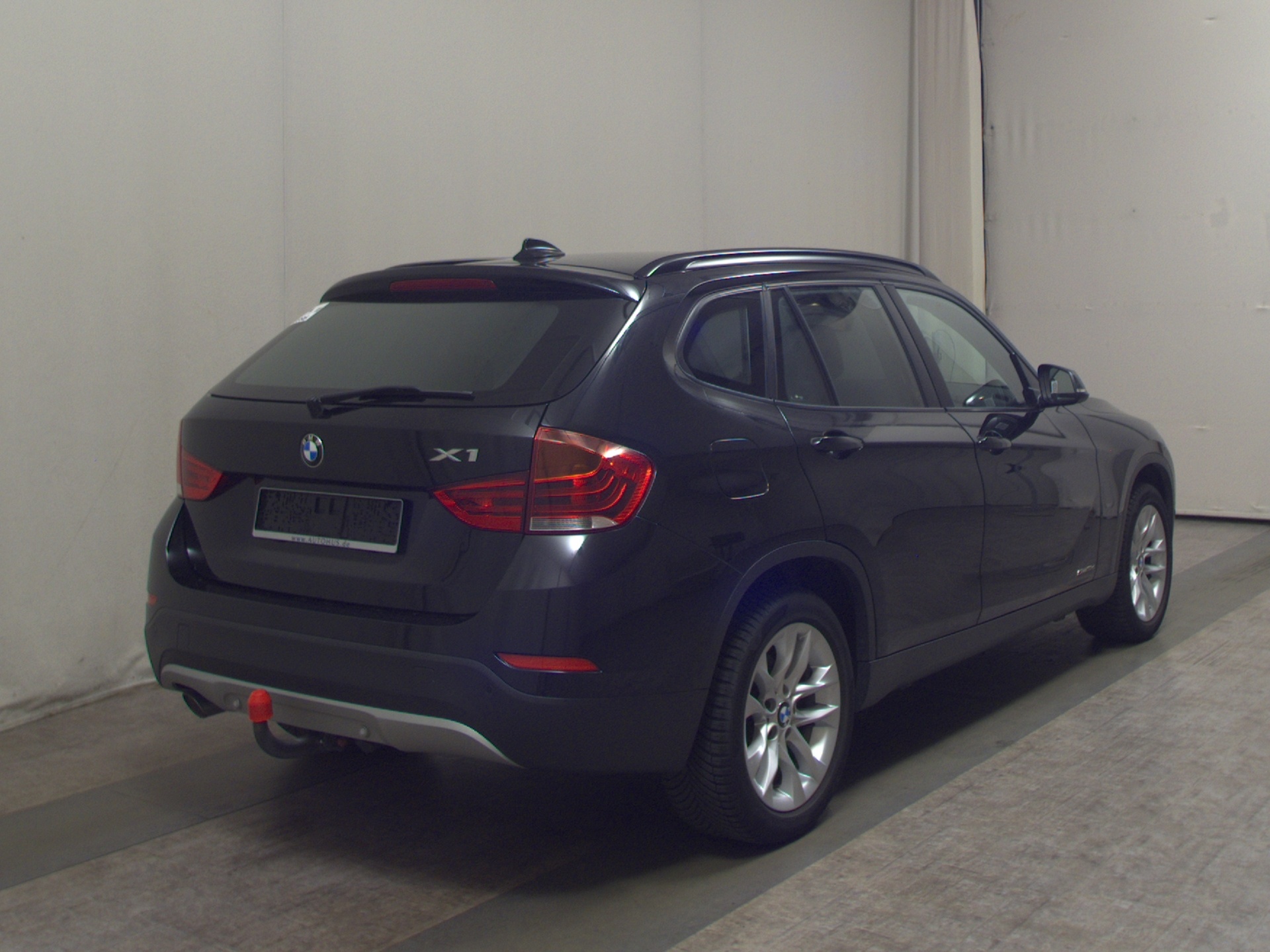 BMW X1 sDrive18d Navi AHK 4