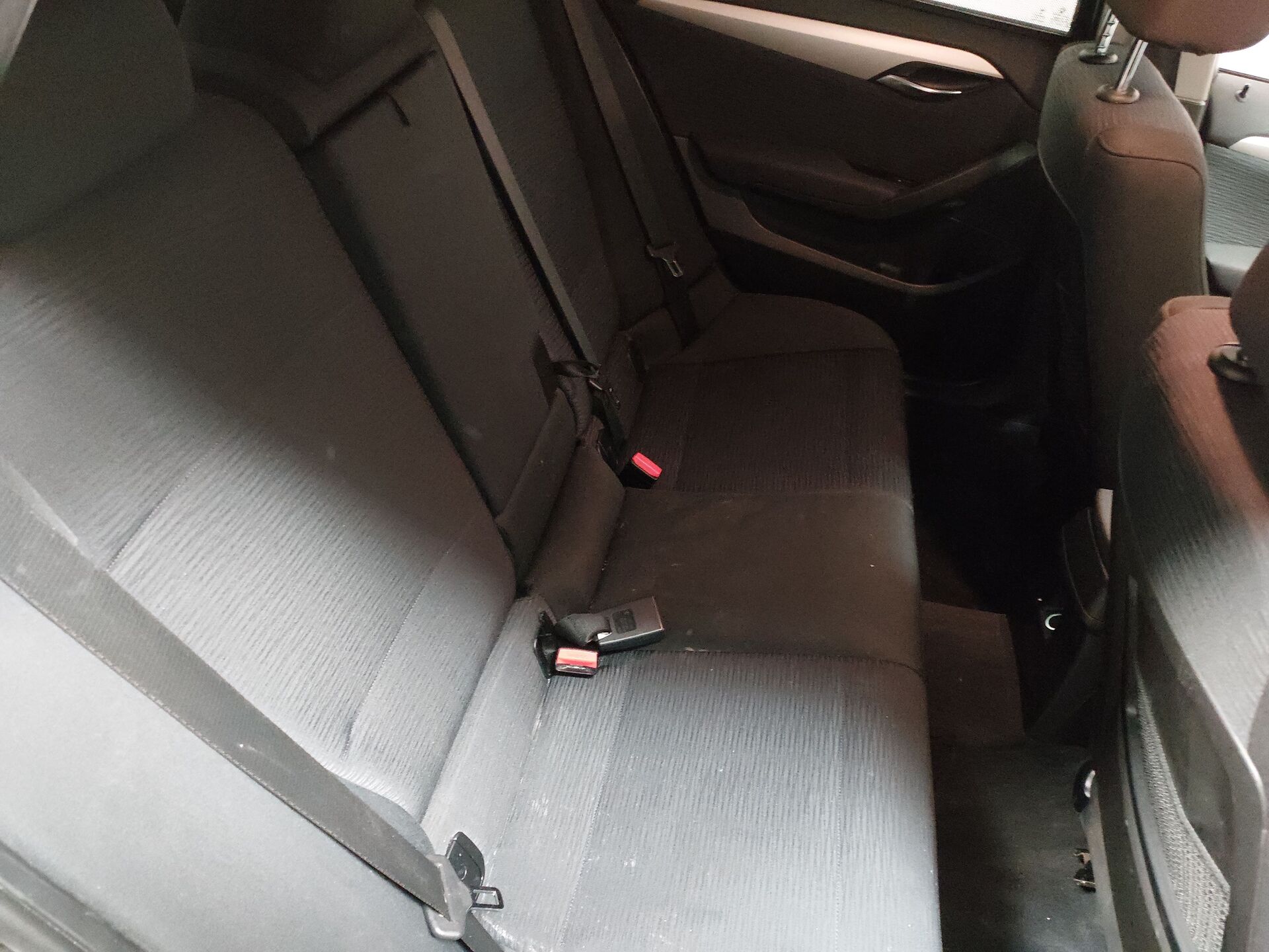 BMW X1 sDrive18d Navi AHK 13