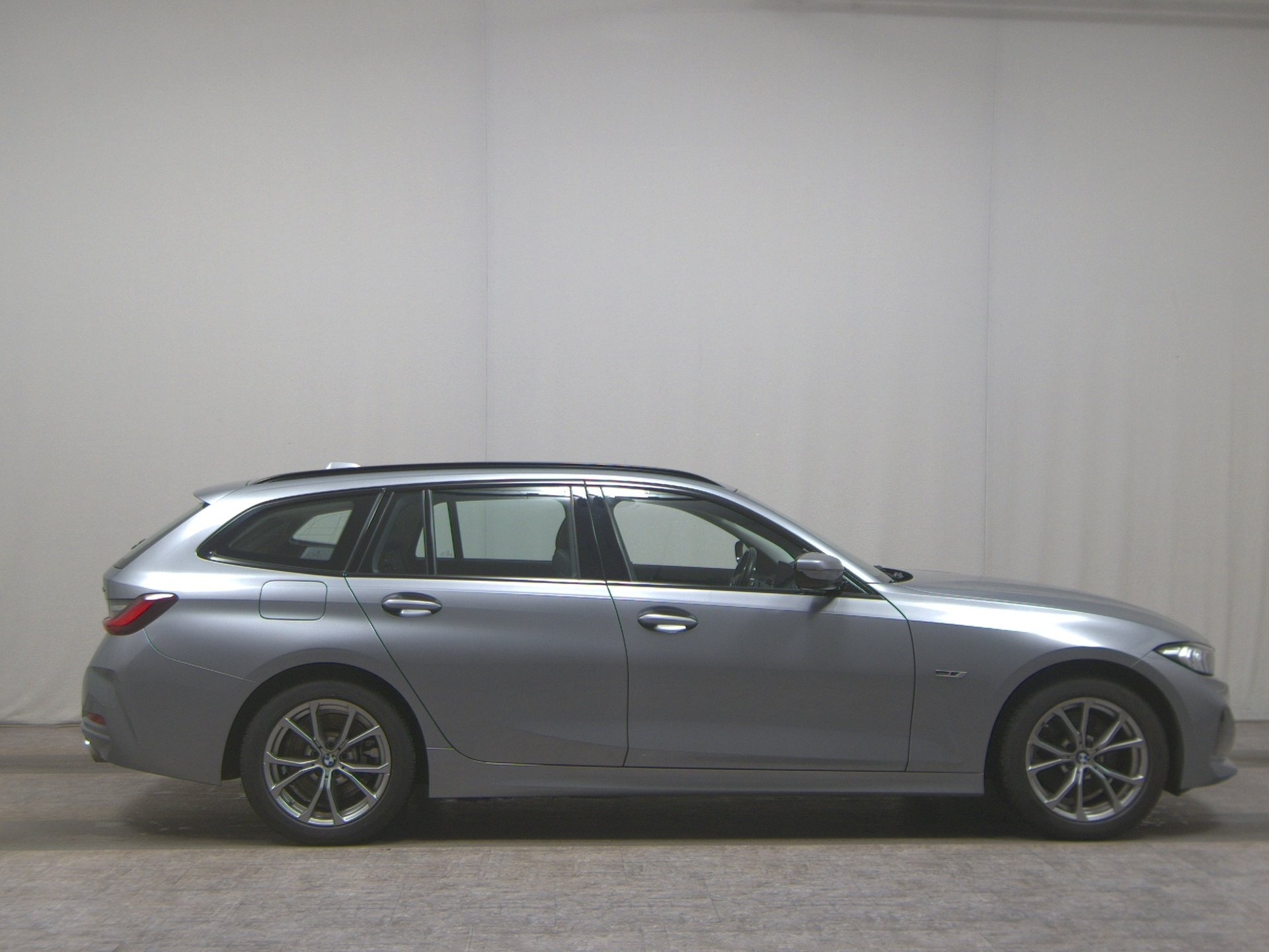 BMW 330e Touring LCI T-Leder Navi LC Pro Curved LED