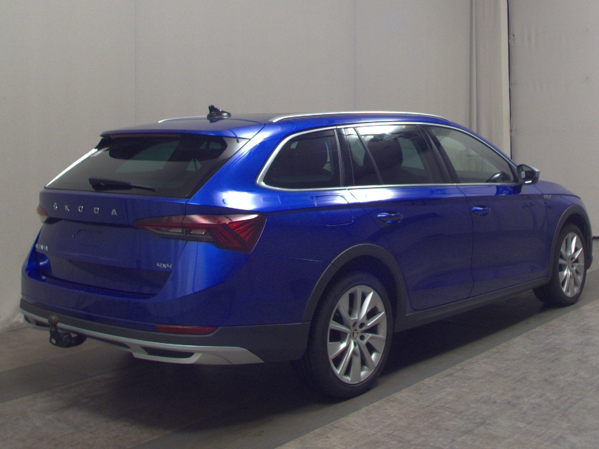 Skoda Octavia Kombi 2.0 TDI Scout Navi LED vc Shz Pano T-Leder 4