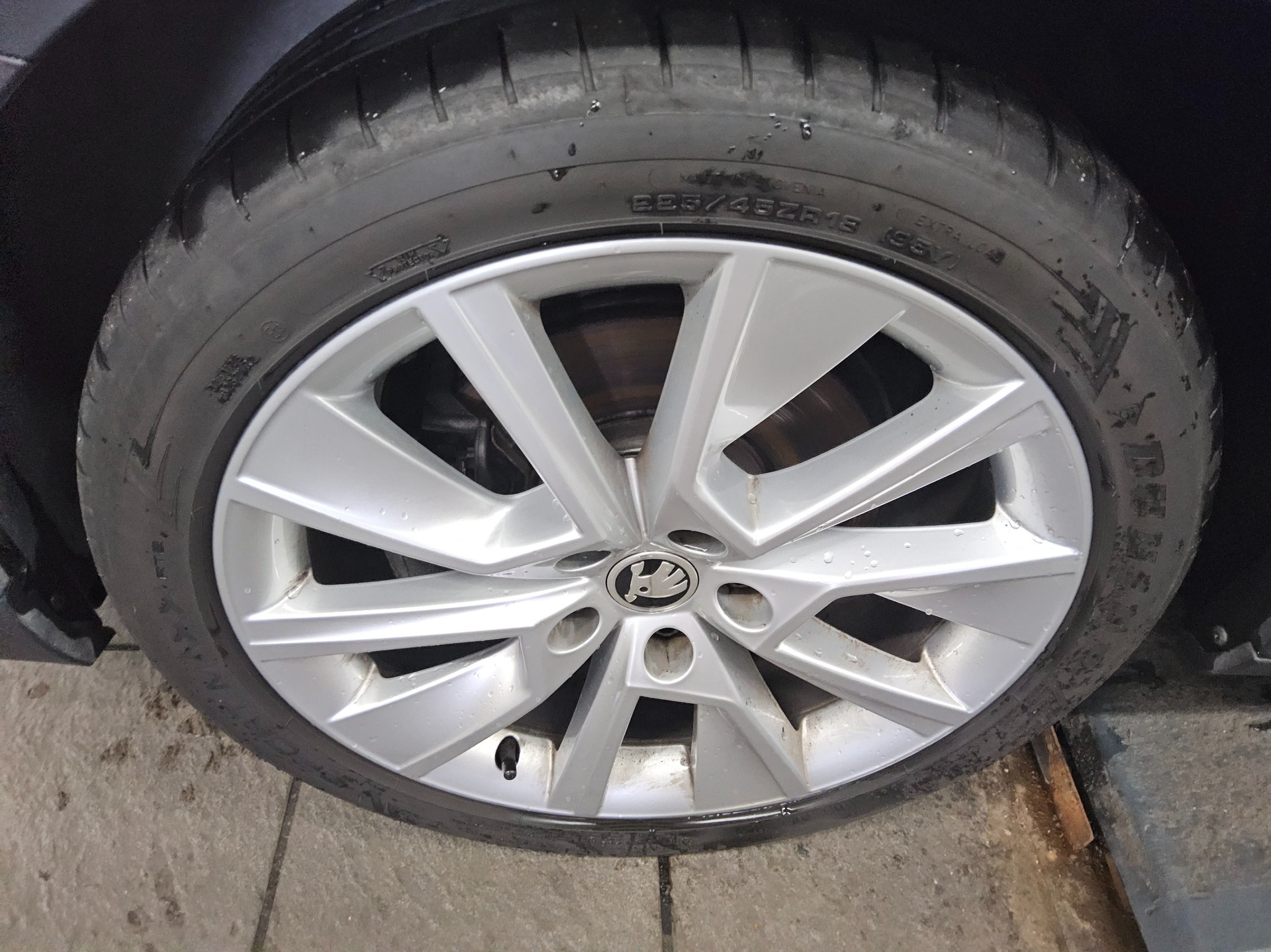 Skoda Octavia Kombi 2.0 TDI Scout Navi LED vc Shz Pano T-Leder 11