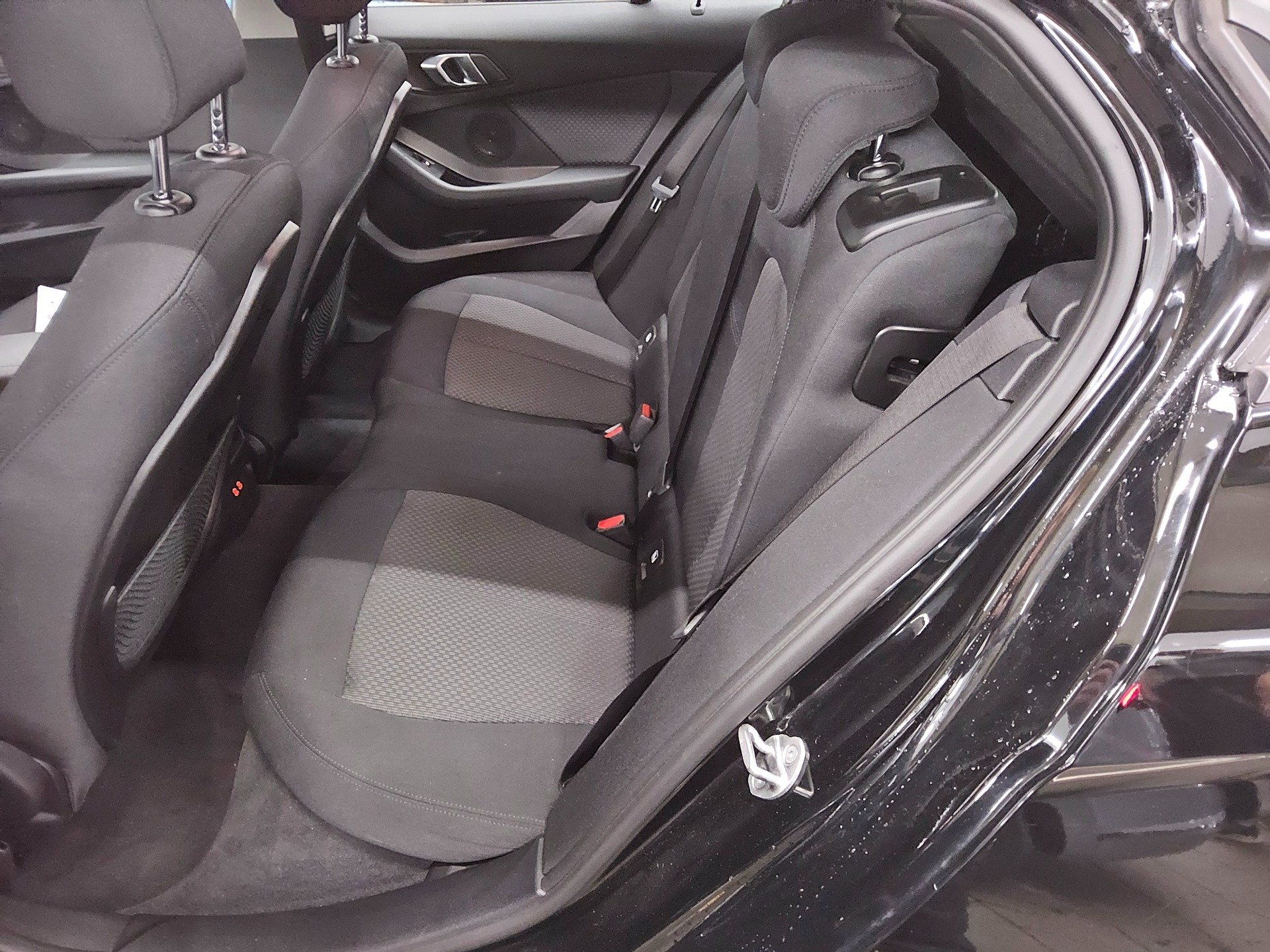 BMW 116dA Navi LED LC-Pro PDC SHZ 13