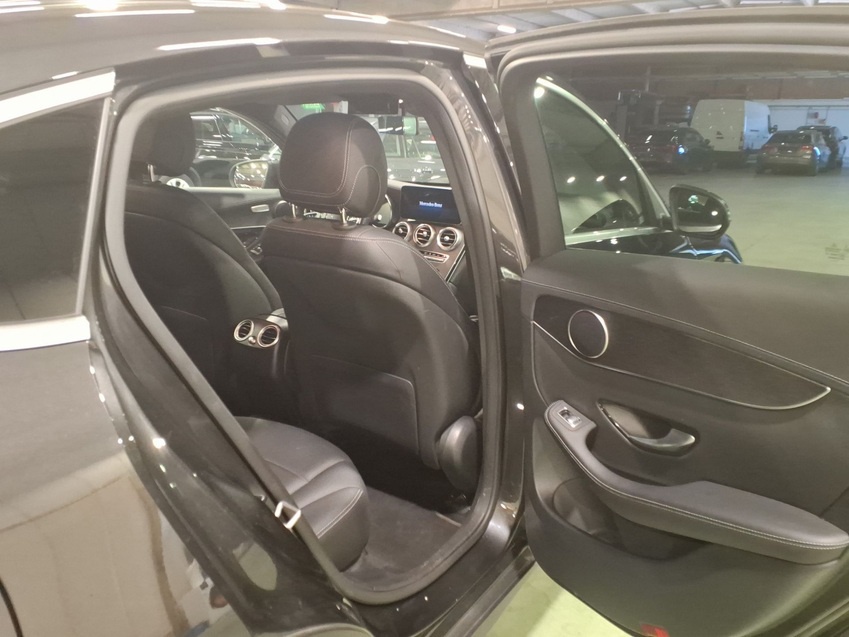Mercedes-Benz GLC 300 de AHK 9