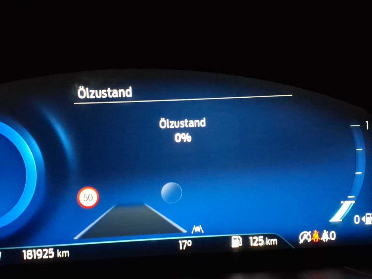 Ford Kuga 1.5 EB Titanium NAVI LED SPORTSITZE SHZ HUD 12