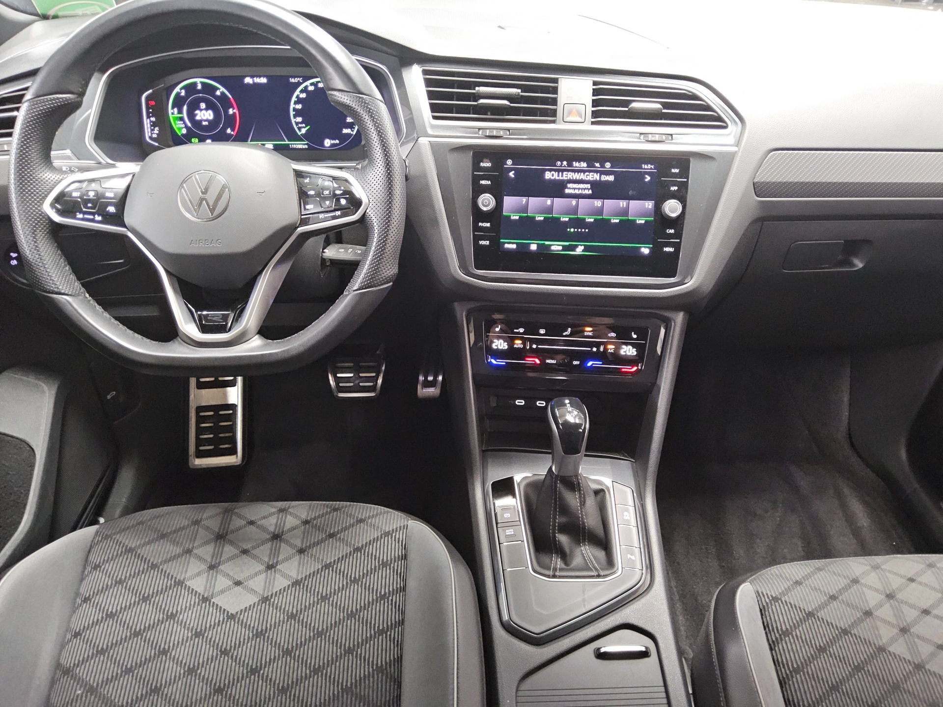 Volkswagen Tiguan 2.0 TDI R-Line Matrix-LED AID AHK ACC 5