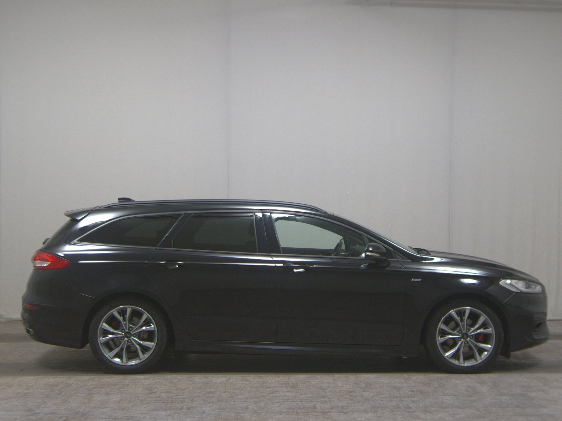 Ford Mondeo Turnier 2.0 EB ST-Line Navi LED RfK 4xSHZ