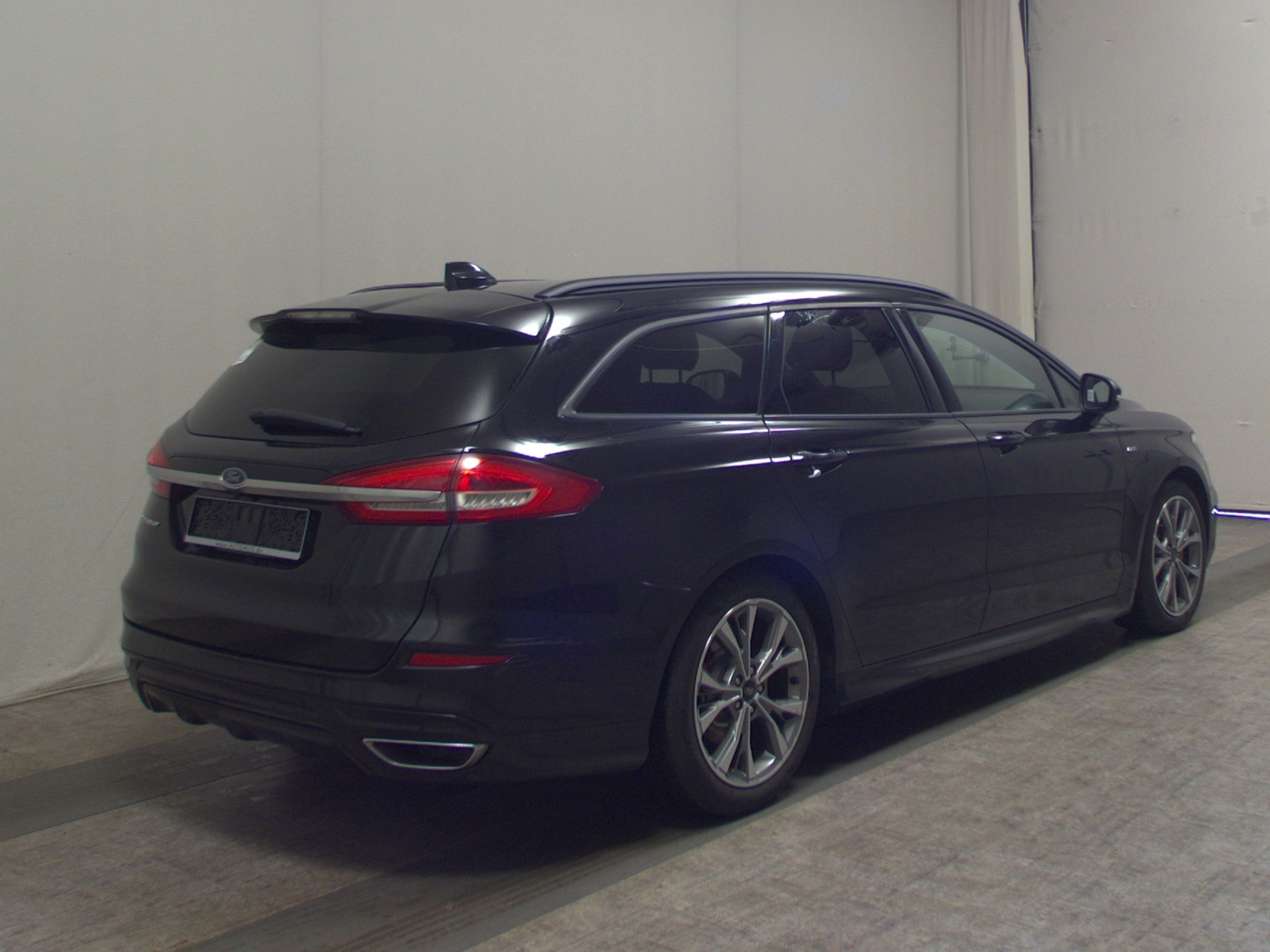 Ford Mondeo Turnier 2.0 EB ST-Line Navi LED RfK 4xSHZ 4
