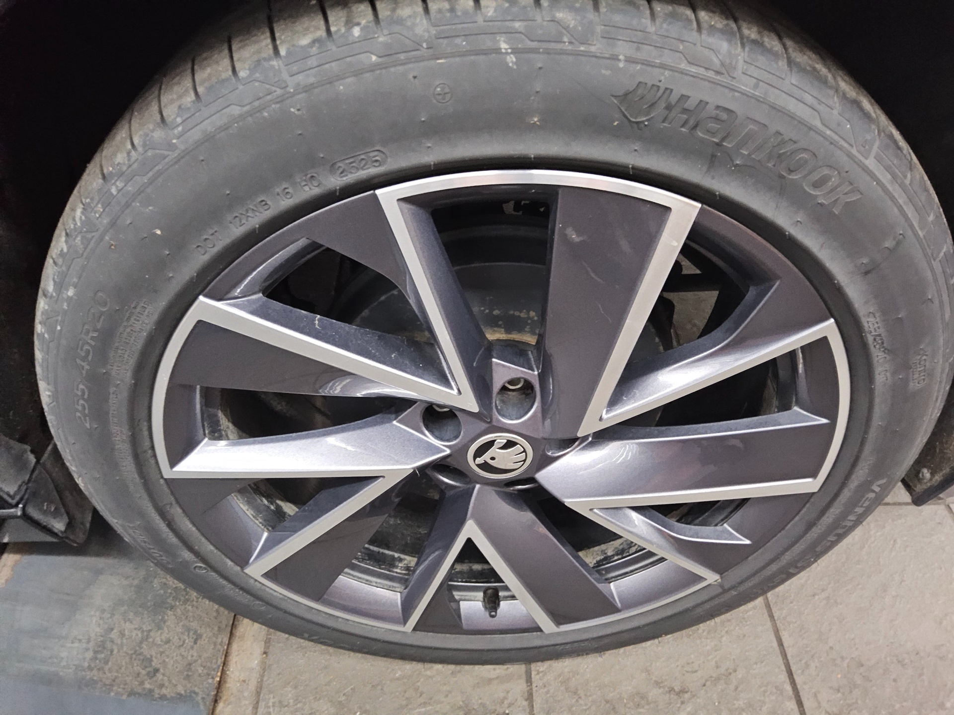 Skoda Enyaq iV 80 SportLine Navi LED Shz T-Leder 11