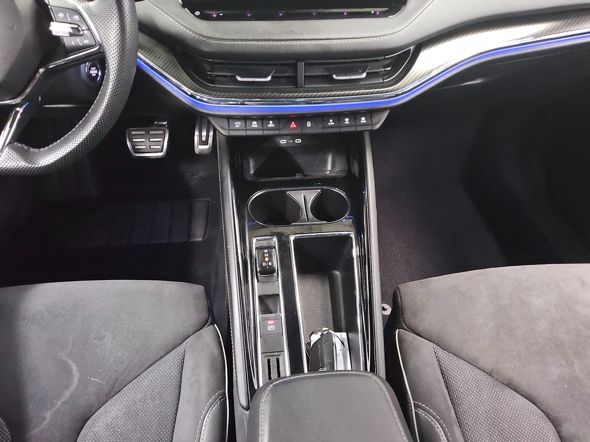 Skoda Enyaq iV 80 SportLine Navi LED Shz T-Leder 6