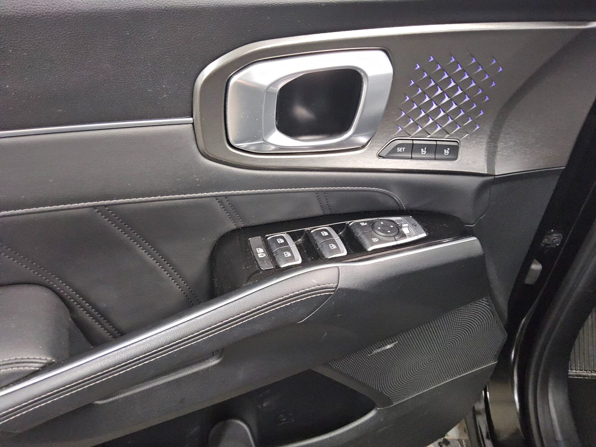 Kia Sorento 2.2 CRDI 4WD Platinum Navi LED Leder 4xShz  Bose Pano 360° 10