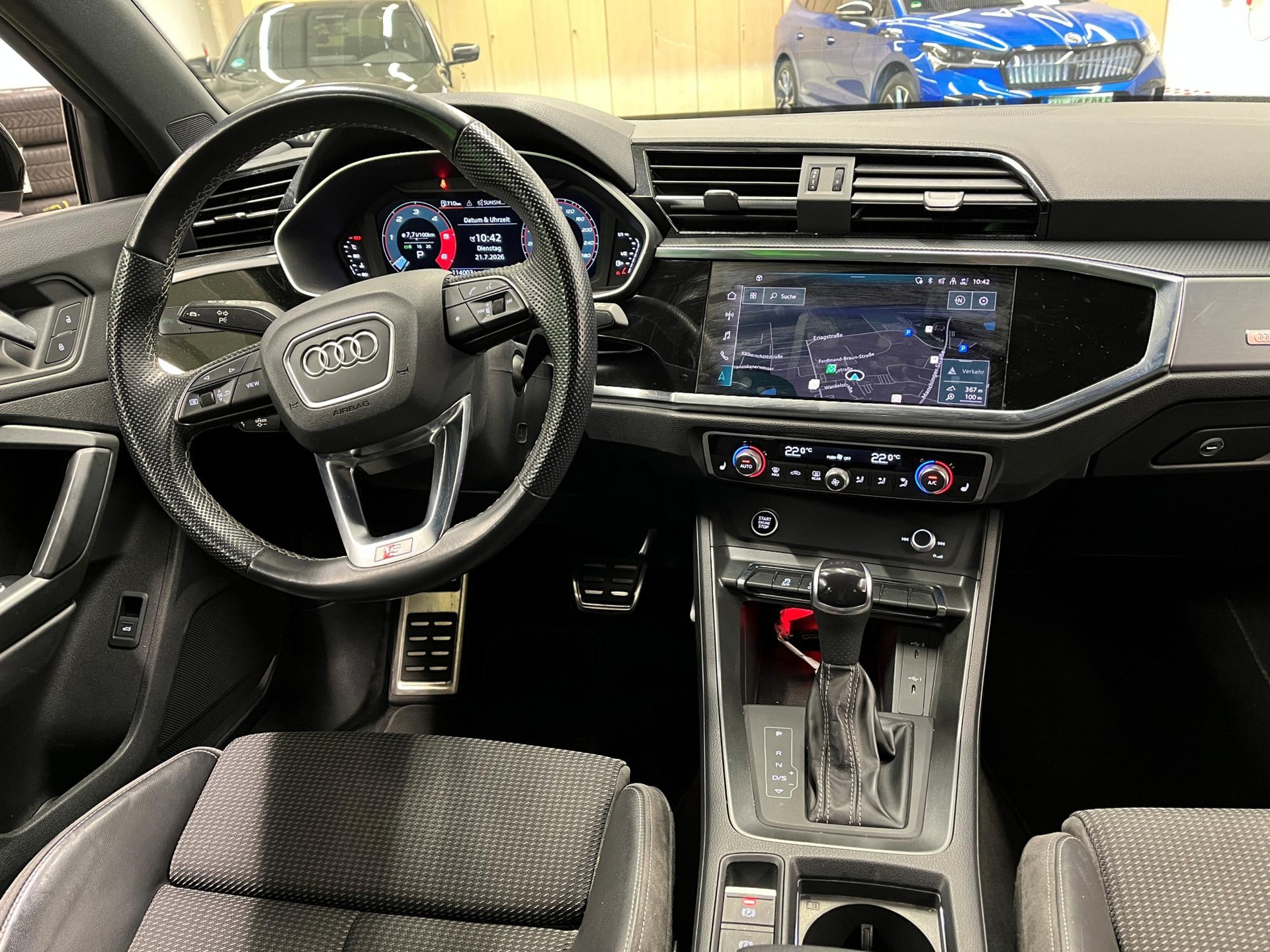 Audi Q3 35 TDI S-Line Navi LED vc Shz T-Leder 5