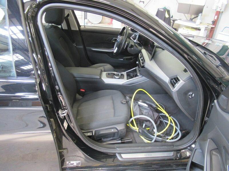 BMW 320e Touring NAVI LED PANO SHZ KAMERA 3