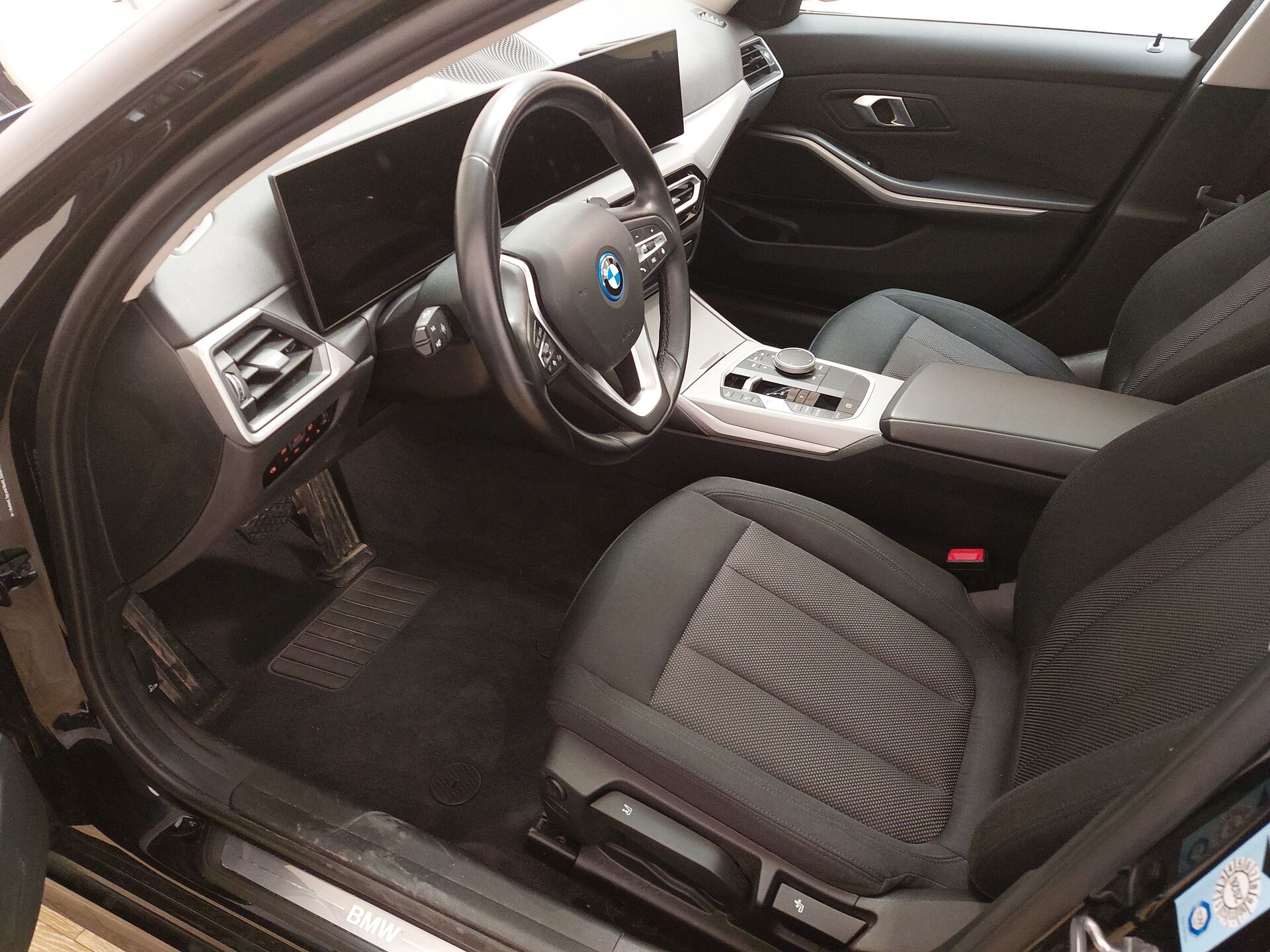 BMW 320 Touring PANO CURVED KAMERA 8