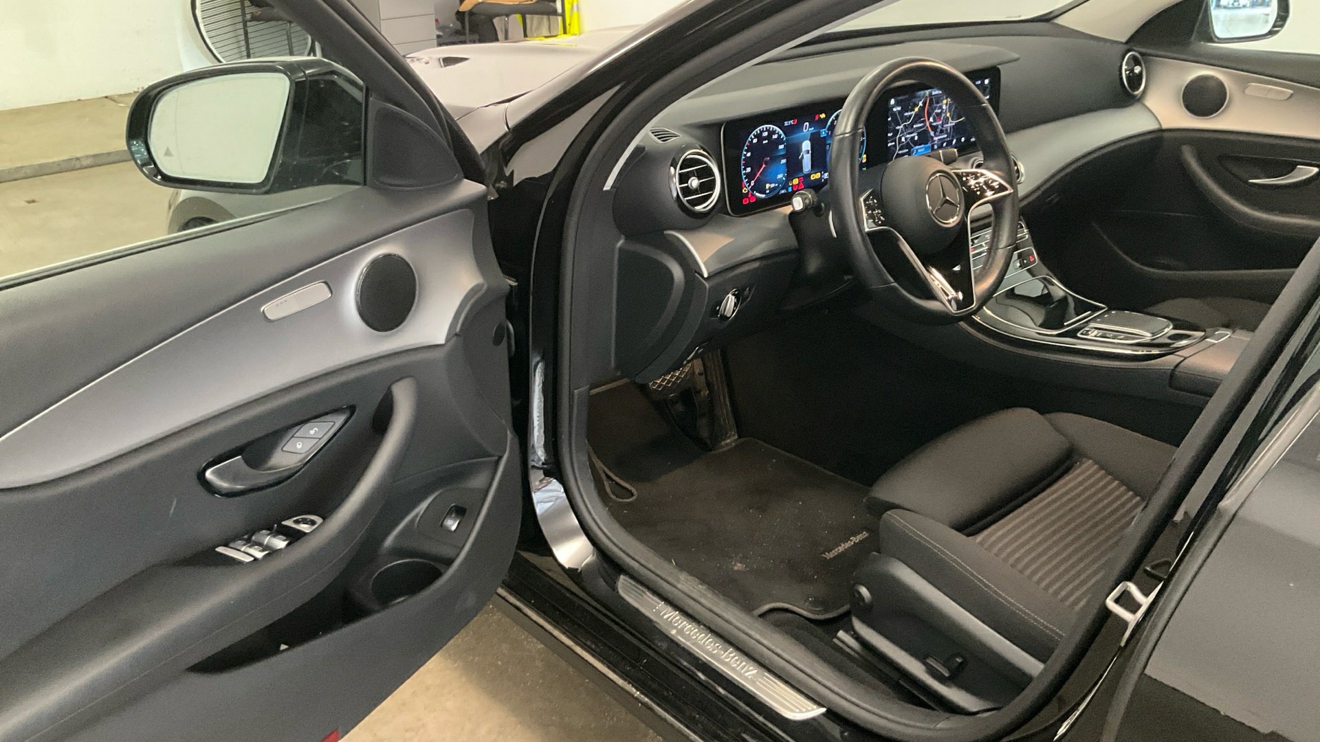 Mercedes-Benz E 300 T de Avantgarde Navi LED Wide 10