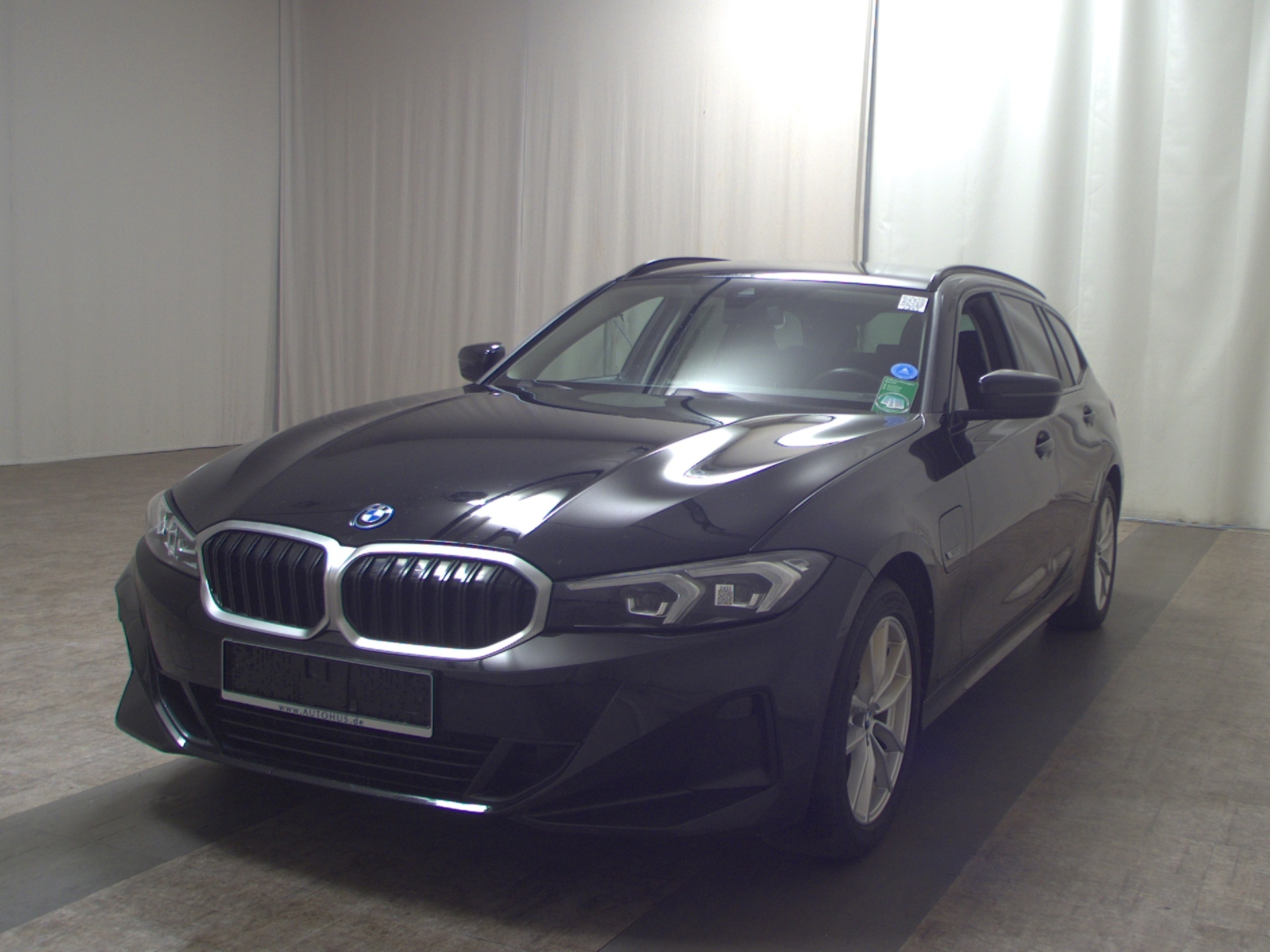 BMW 320e Touring LCI T-Leder Navi Curved LED LC 2