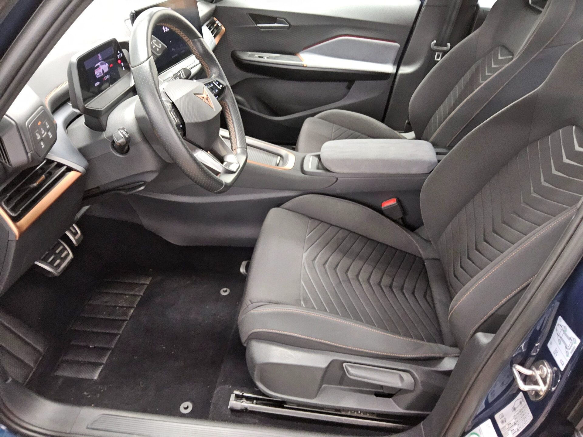 Cupra Born Navi LED vc Shz 9