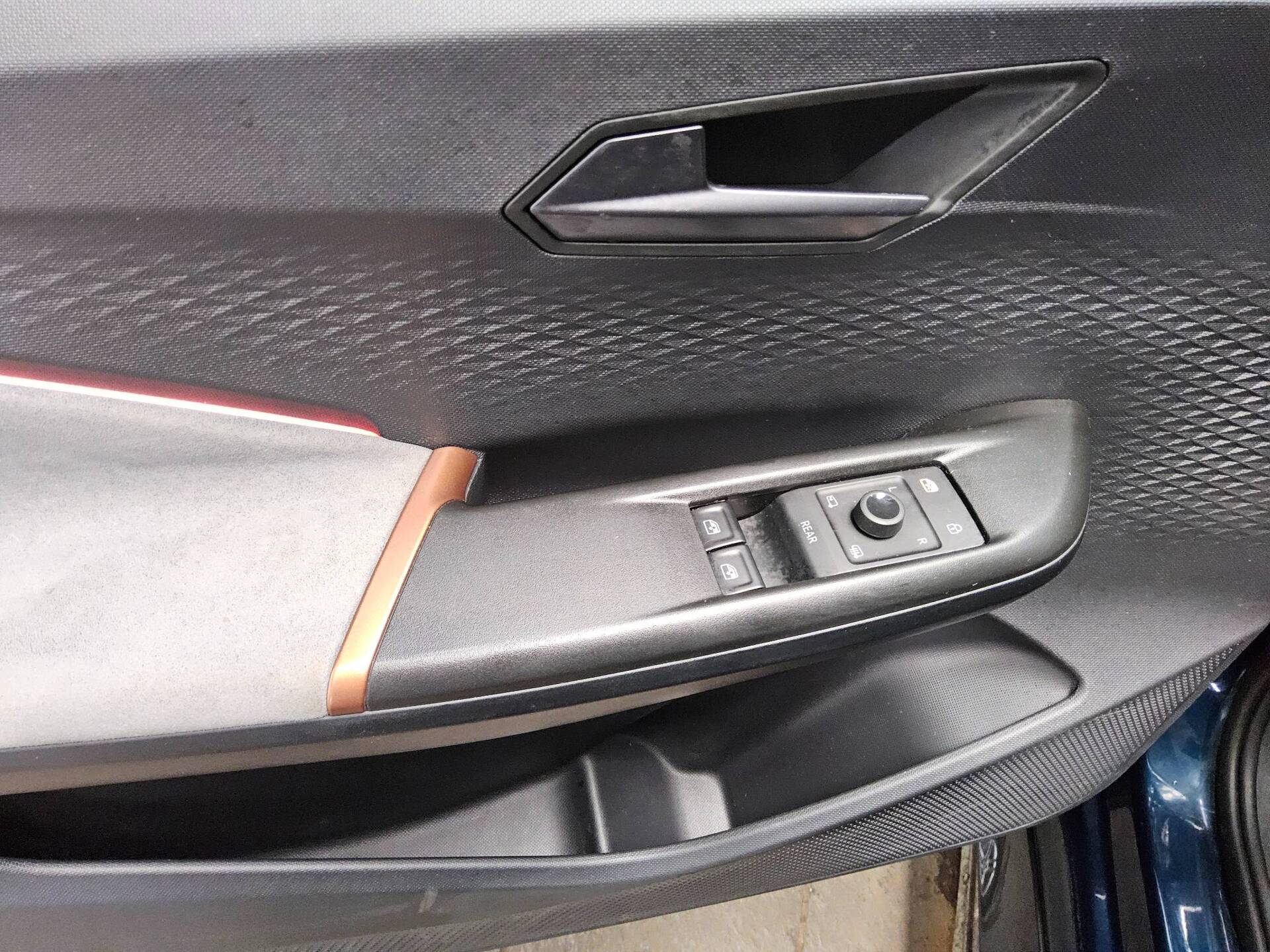Cupra Born Navi LED vc Shz 10