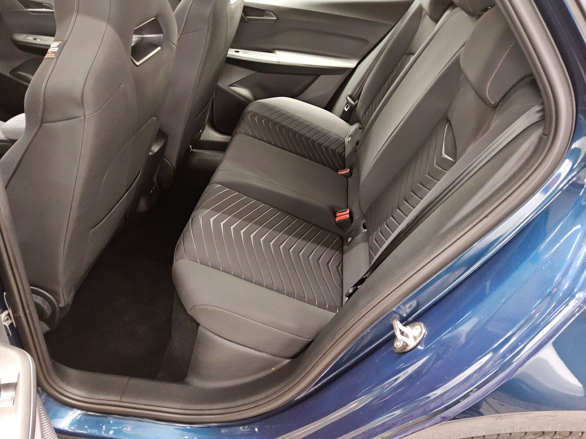Cupra Born Navi LED vc Shz 13