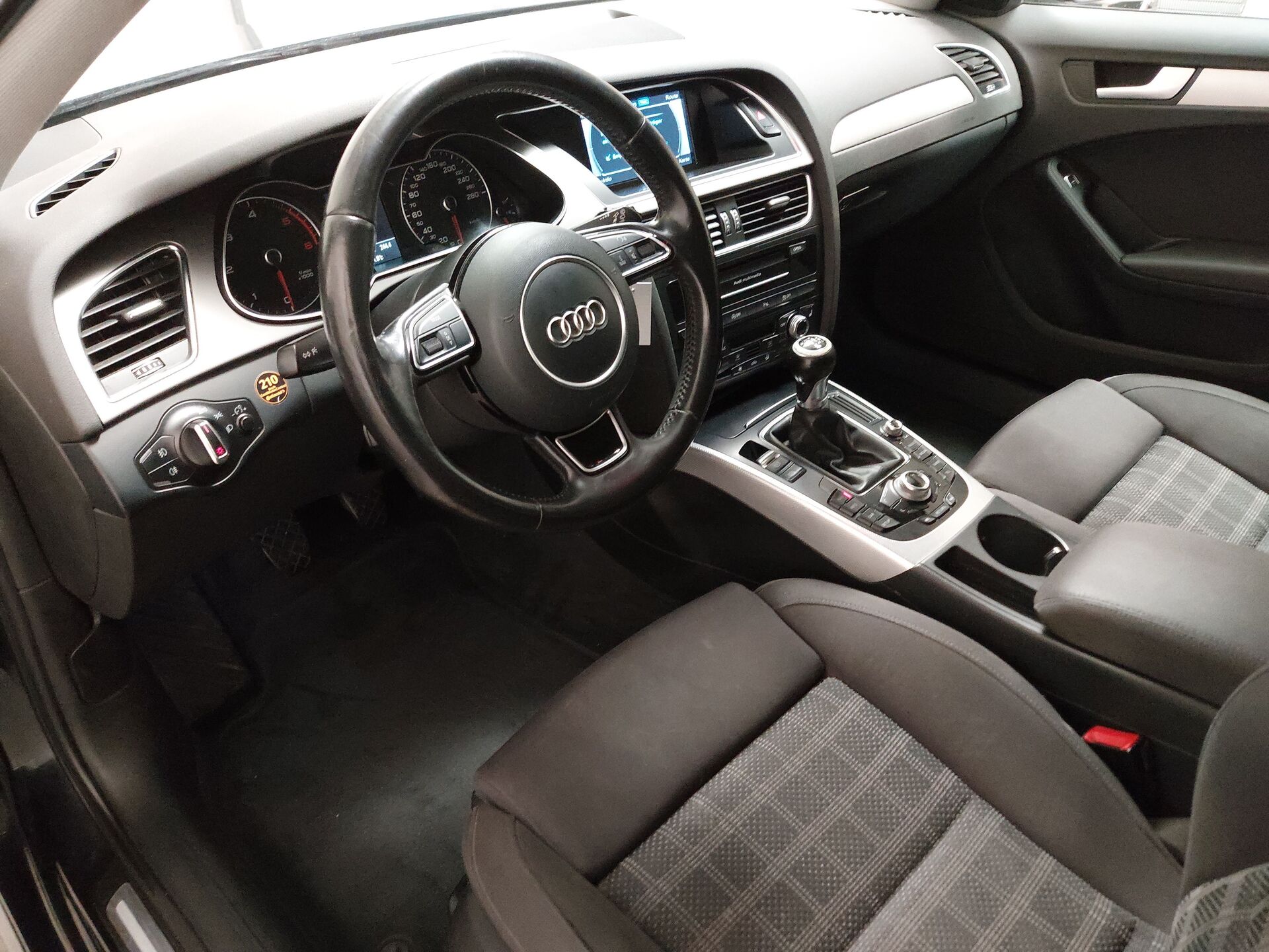 Audi A4 Avant 2.0 TDI Ambition S-Line Ext. Navi Xenon 8