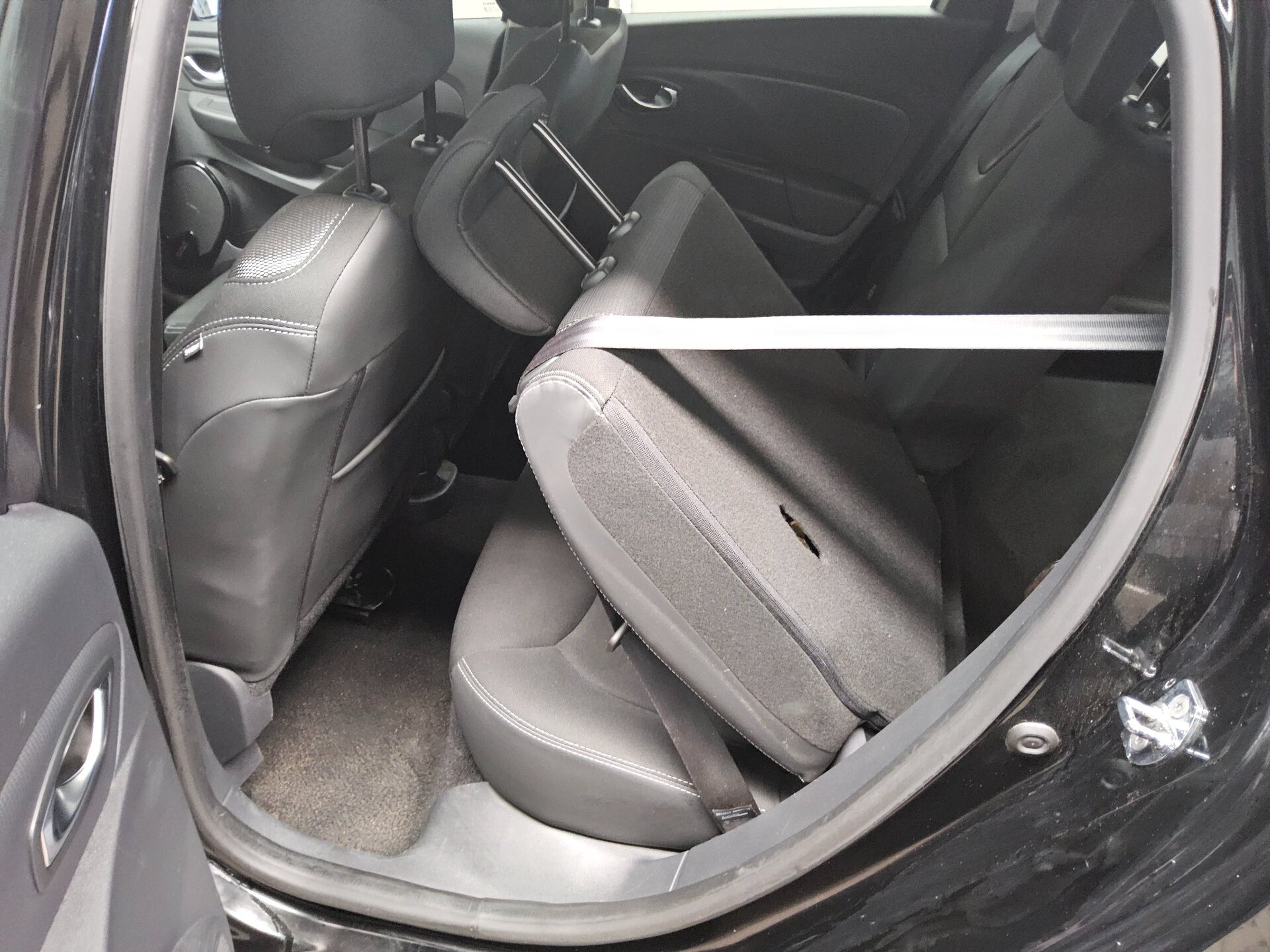 Renault Clio Grandtour 0.9 TCe Navi Shz 12