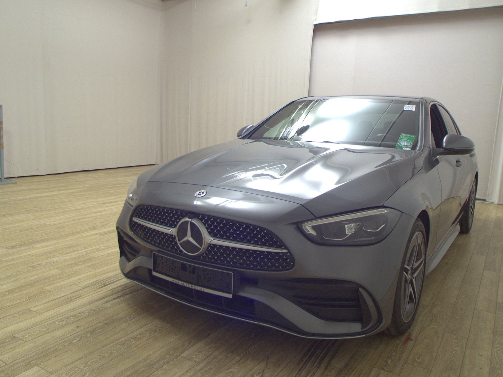 Mercedes-Benz C 200 AMG-Line Leder Navi LED RfK AHK Distronic+ 2