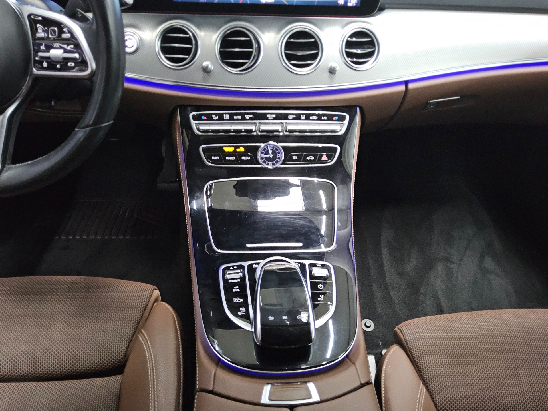 Mercedes-Benz E 300 T de Avantgarde Nav LED Widescreen AHK RFK 6