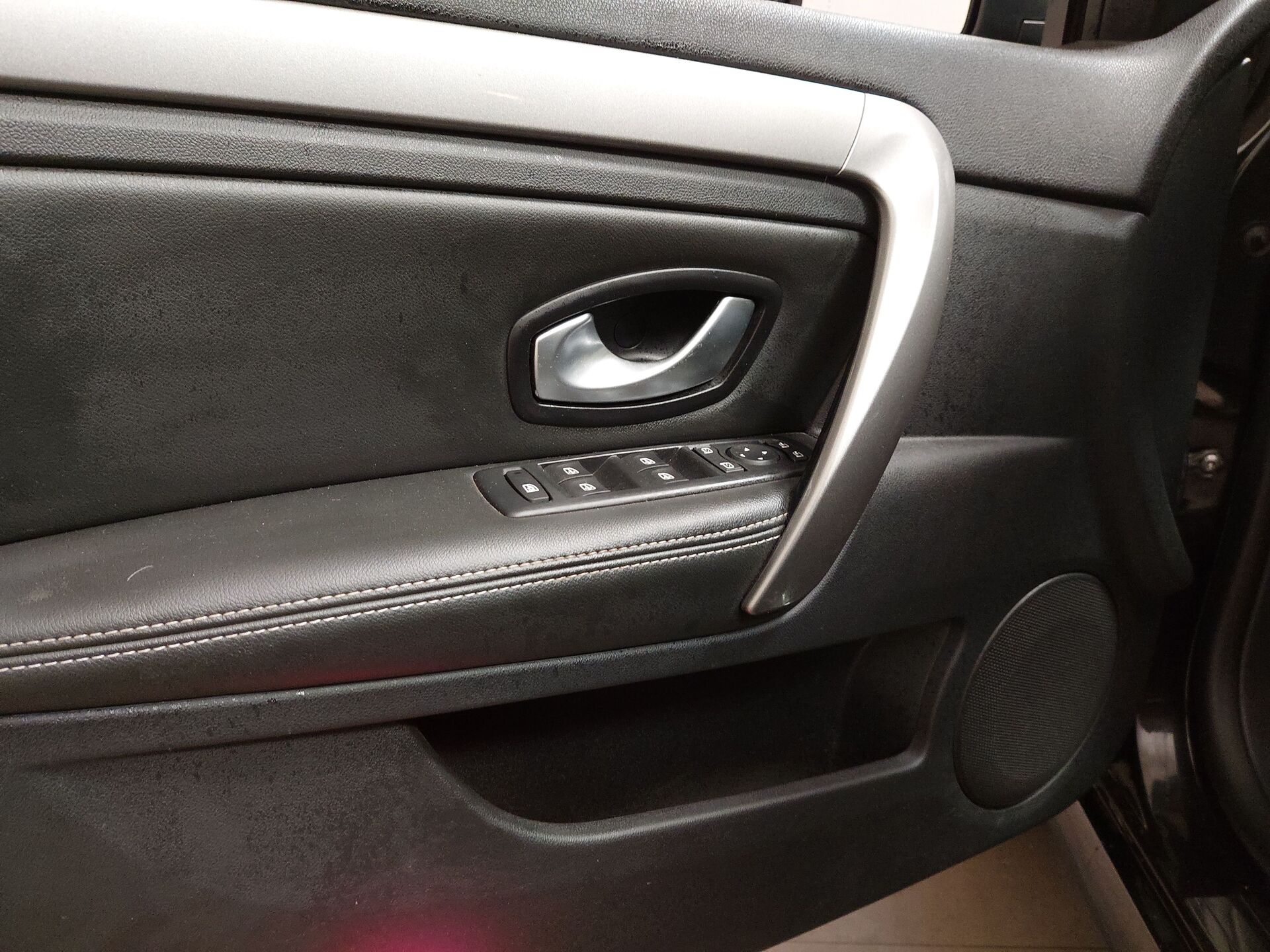 Renault Laguna Grandtour 2.0 dCi FAP T-Leder Navi Shz 10