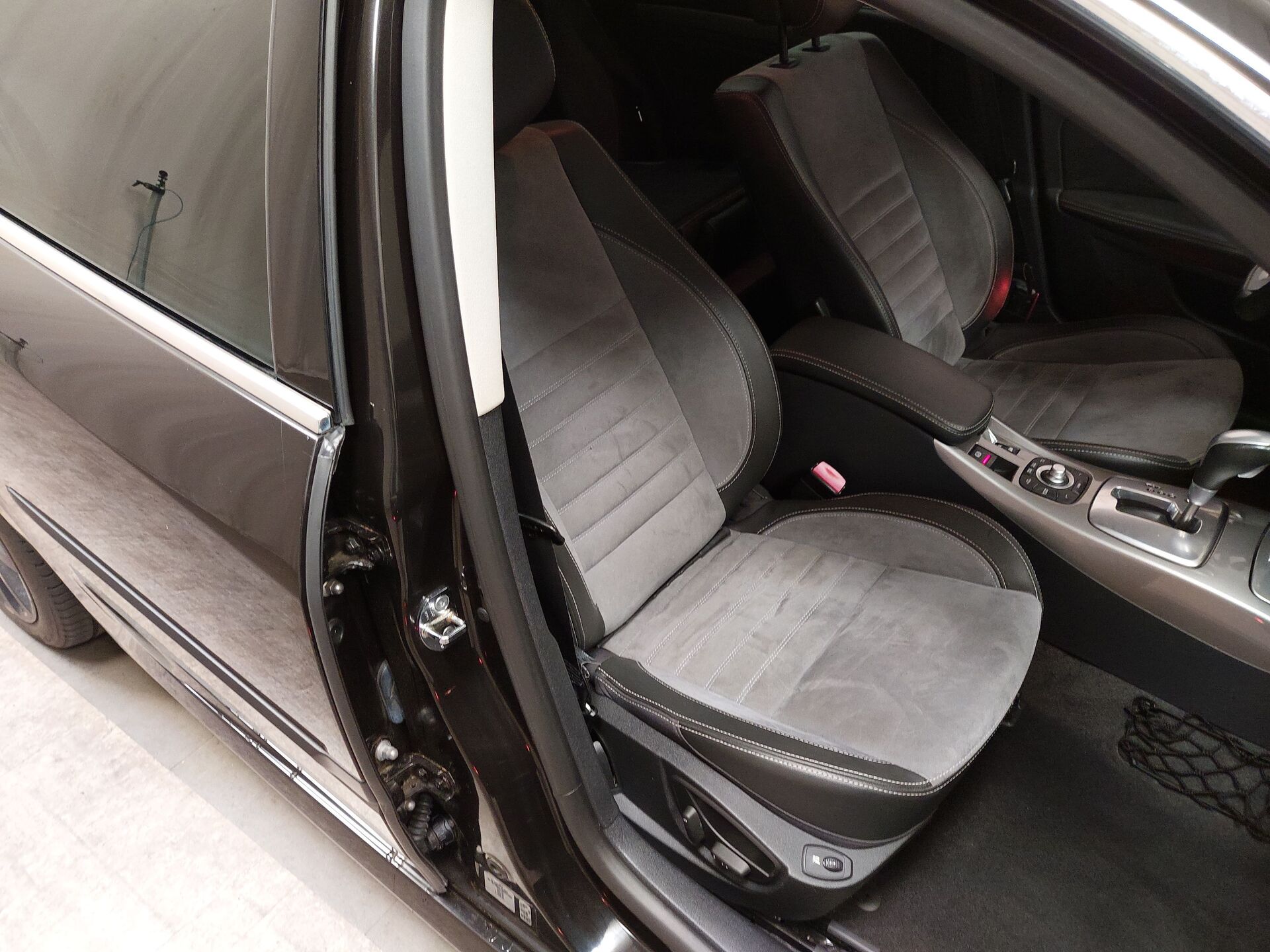 Renault Laguna Grandtour 2.0 dCi FAP T-Leder Navi Shz 11