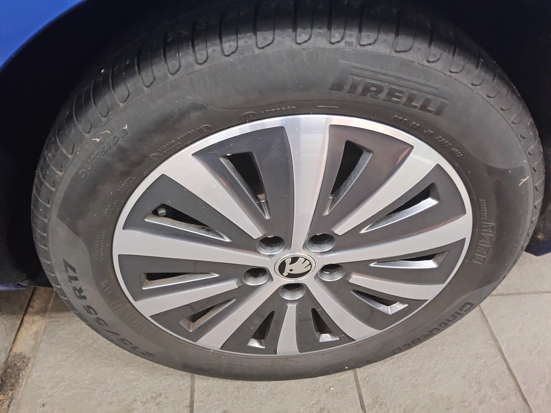 Skoda Superb Kombi 2.0 TDI Ambition Navi LED AID Shz 11