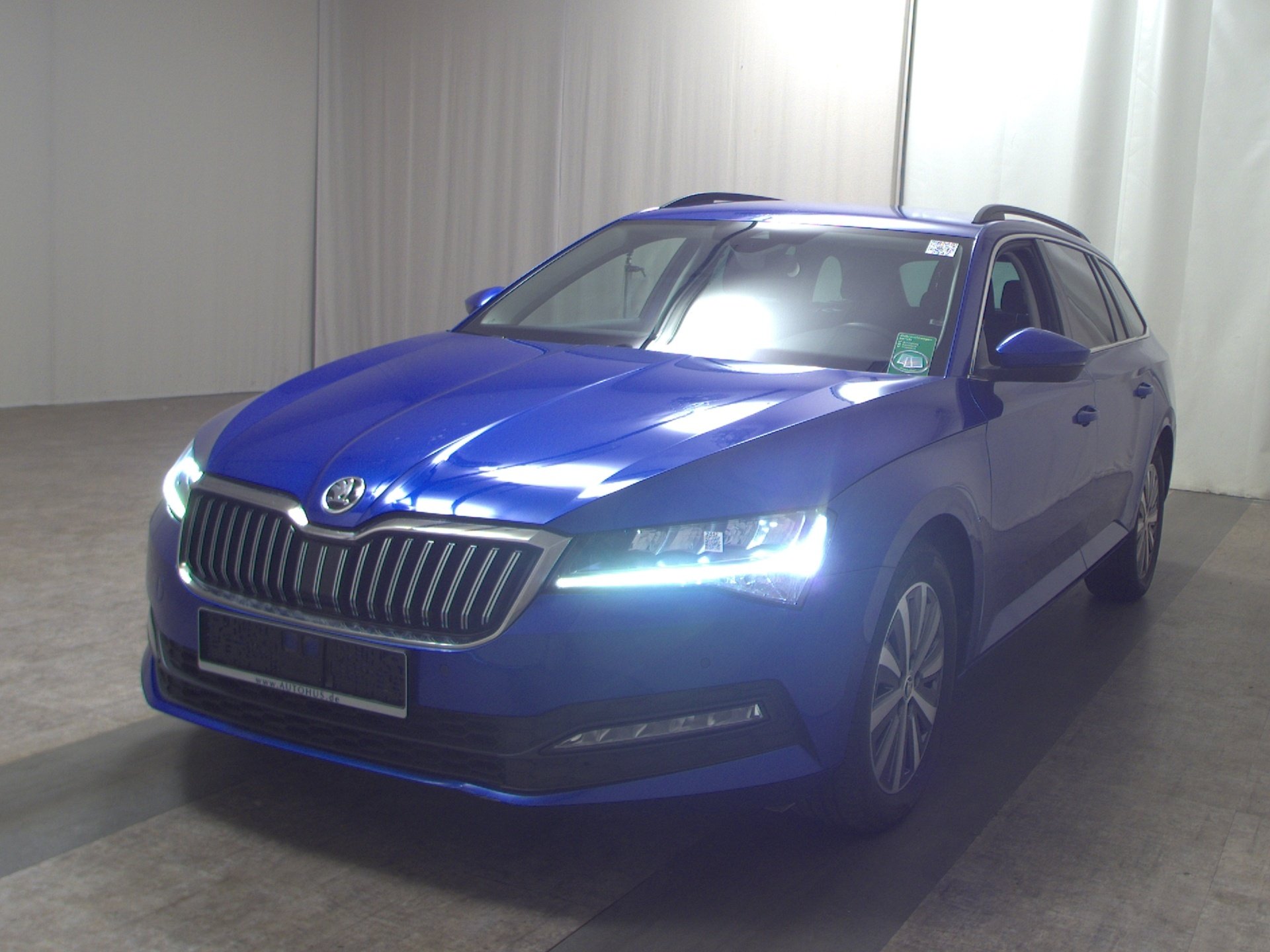 Skoda Superb Kombi 2.0 TDI Ambition Navi LED AID Shz  PDC 2