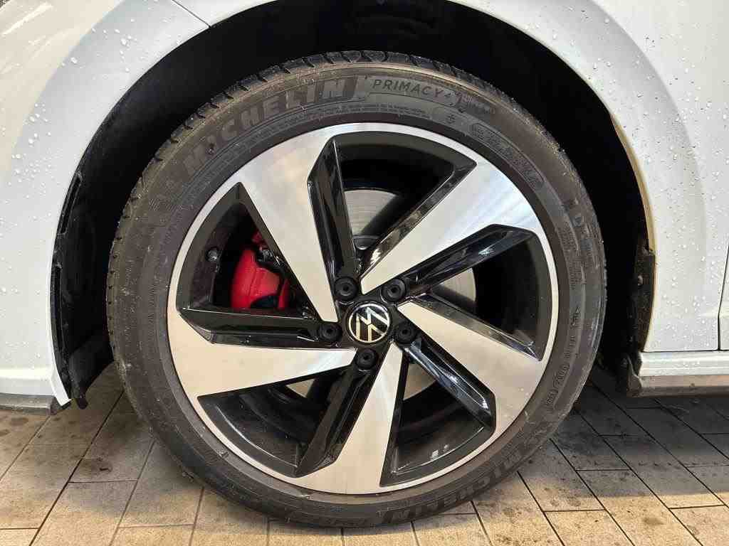 Volkswagen Polo 2.0 TSI GTI DC ACC PDC SHZ 12