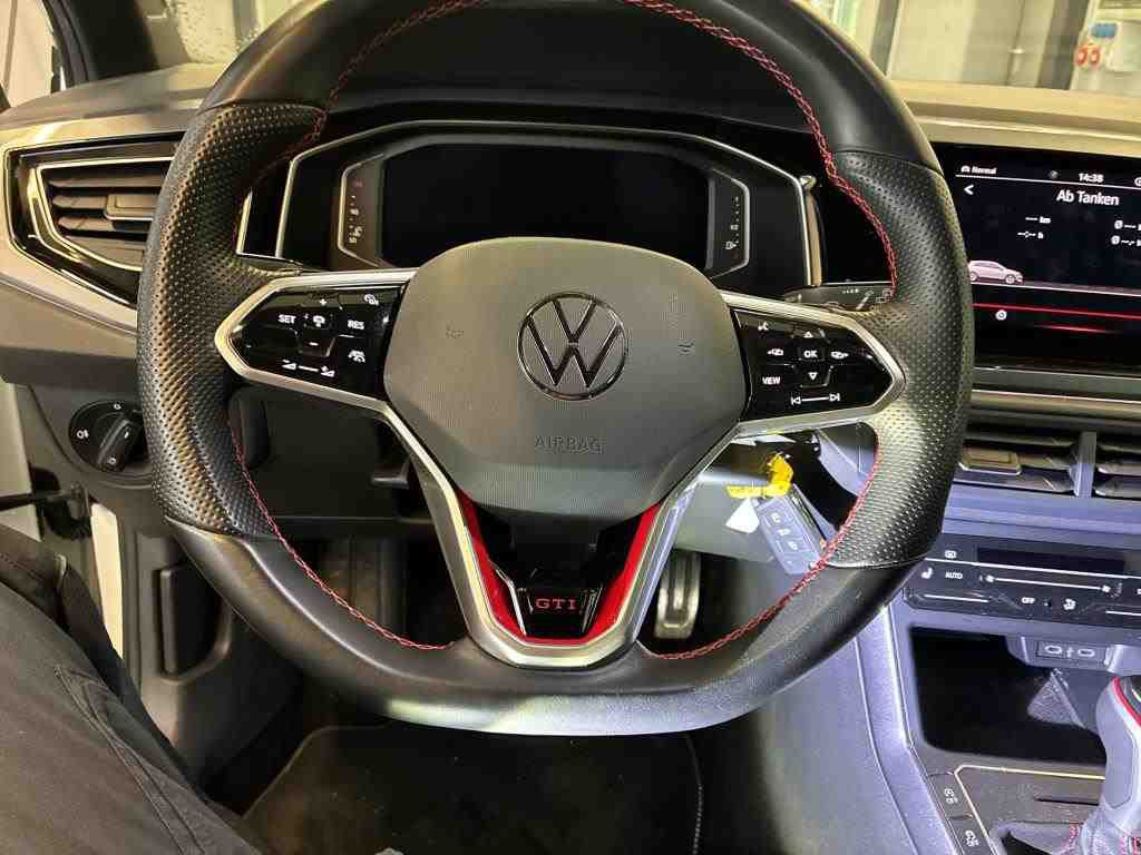 Volkswagen Polo 2.0 TSI GTI DC ACC PDC SHZ 8
