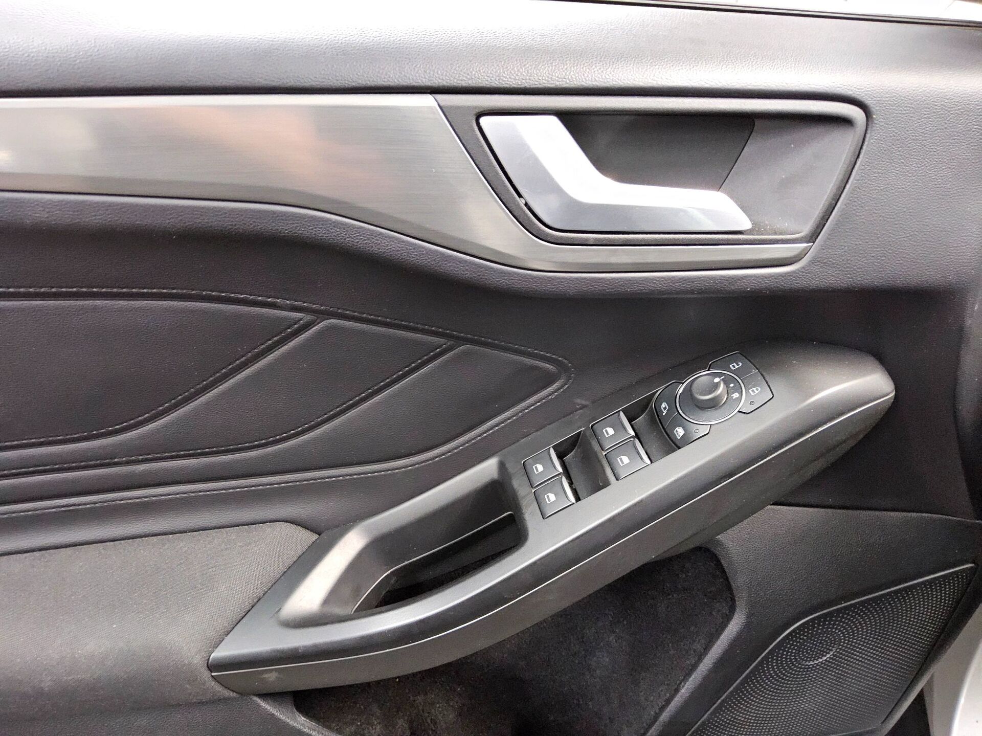 Ford Focus Turnier 1.5 EB Titanium 9