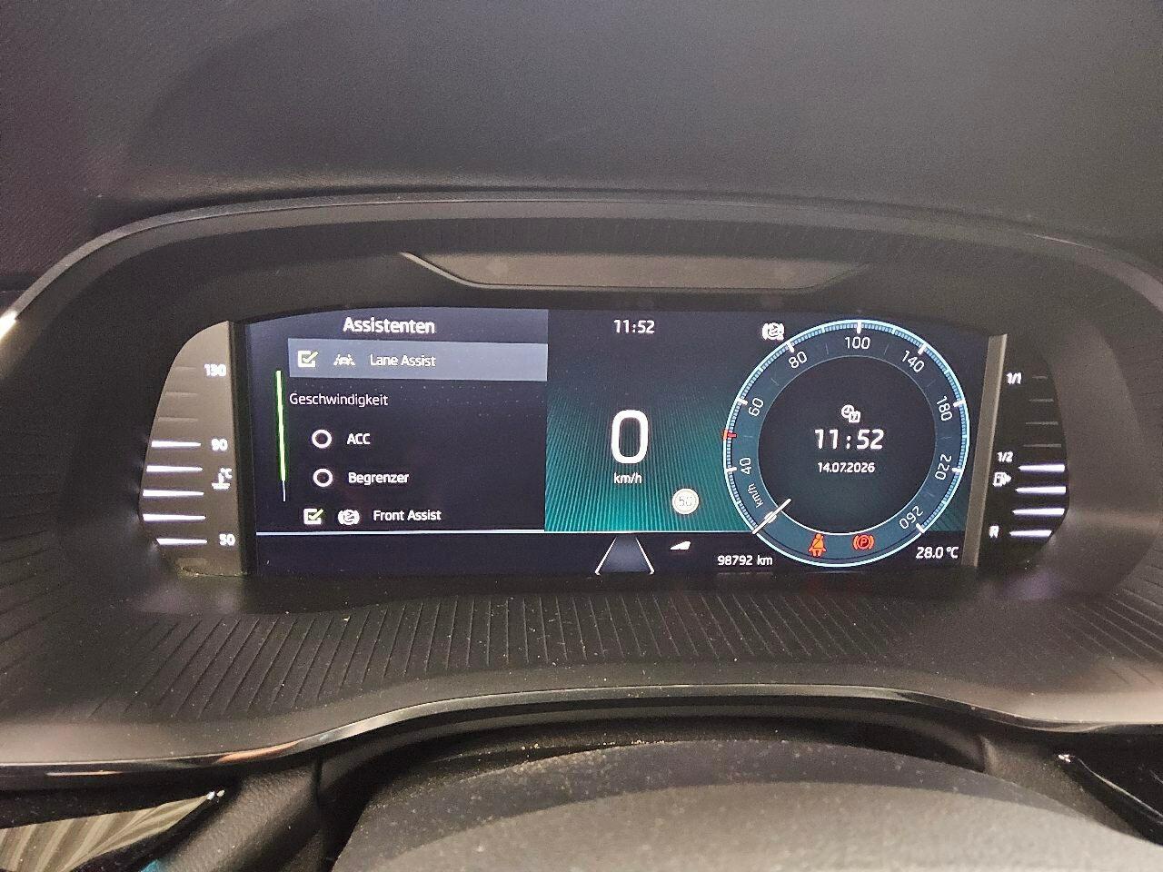 Skoda Octavia Kombi 2.0 TDI SportLine Navi LED VC HuD 4