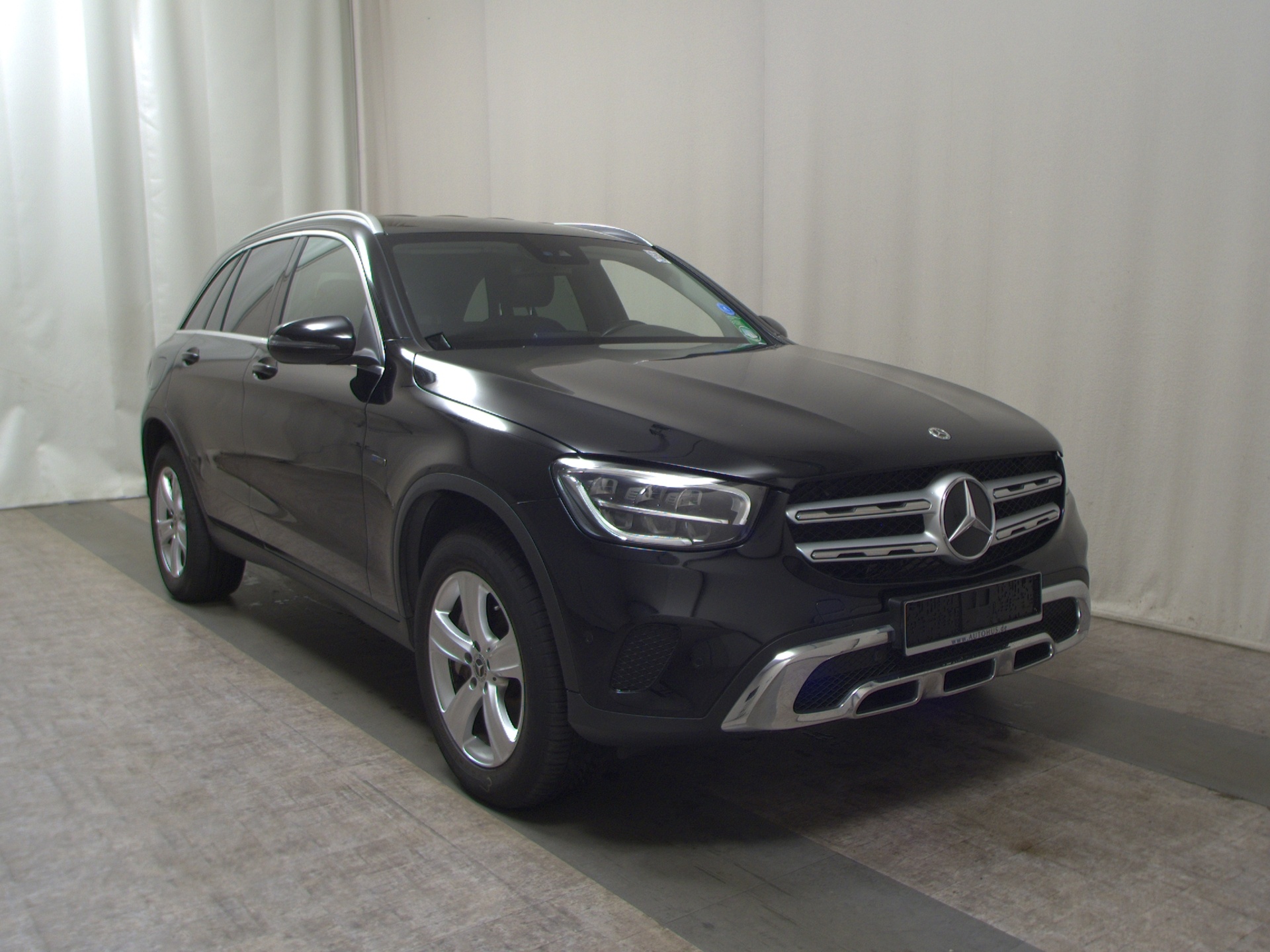Mercedes-Benz GLC 300 e 4M Navi LED Leder AHK Kamera 3